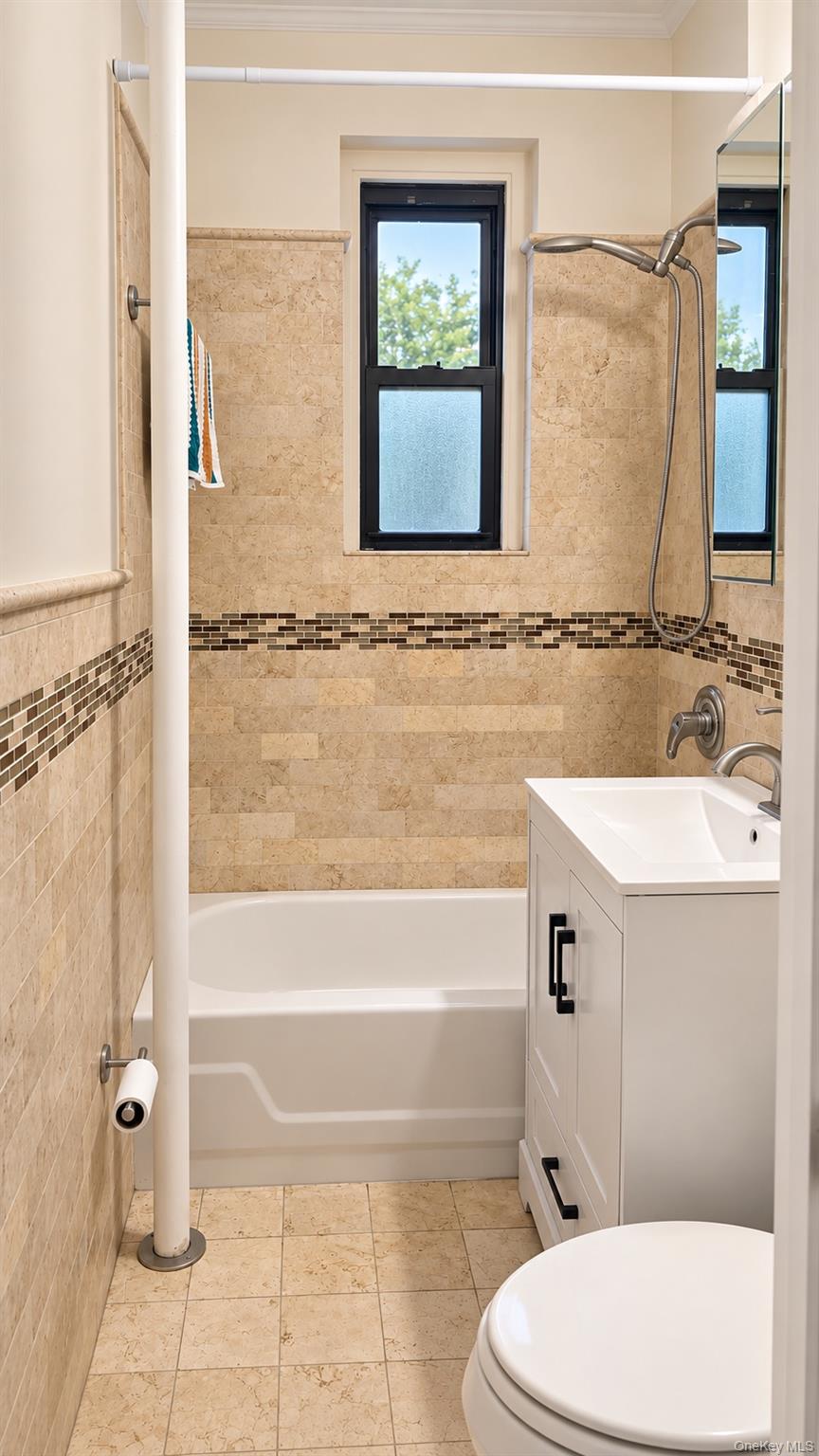 21-38 35th Street, Unit 2C photo 17