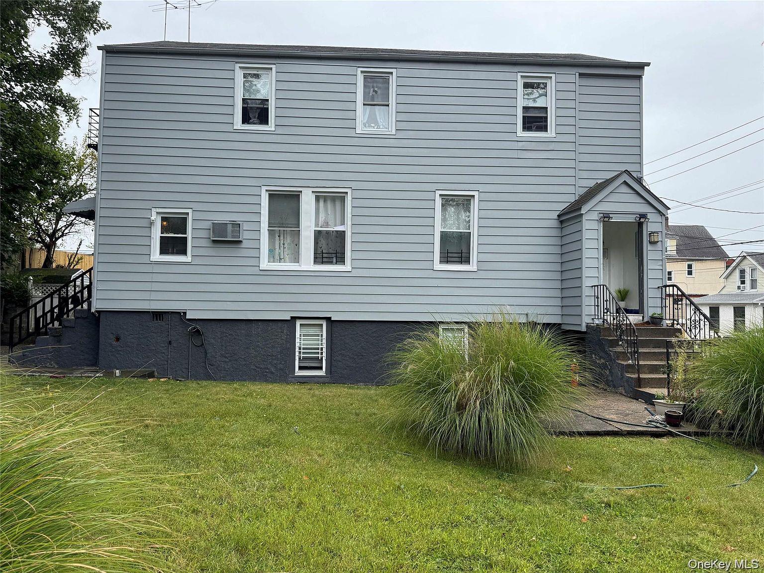209 Lincoln Avenue, Unit 2