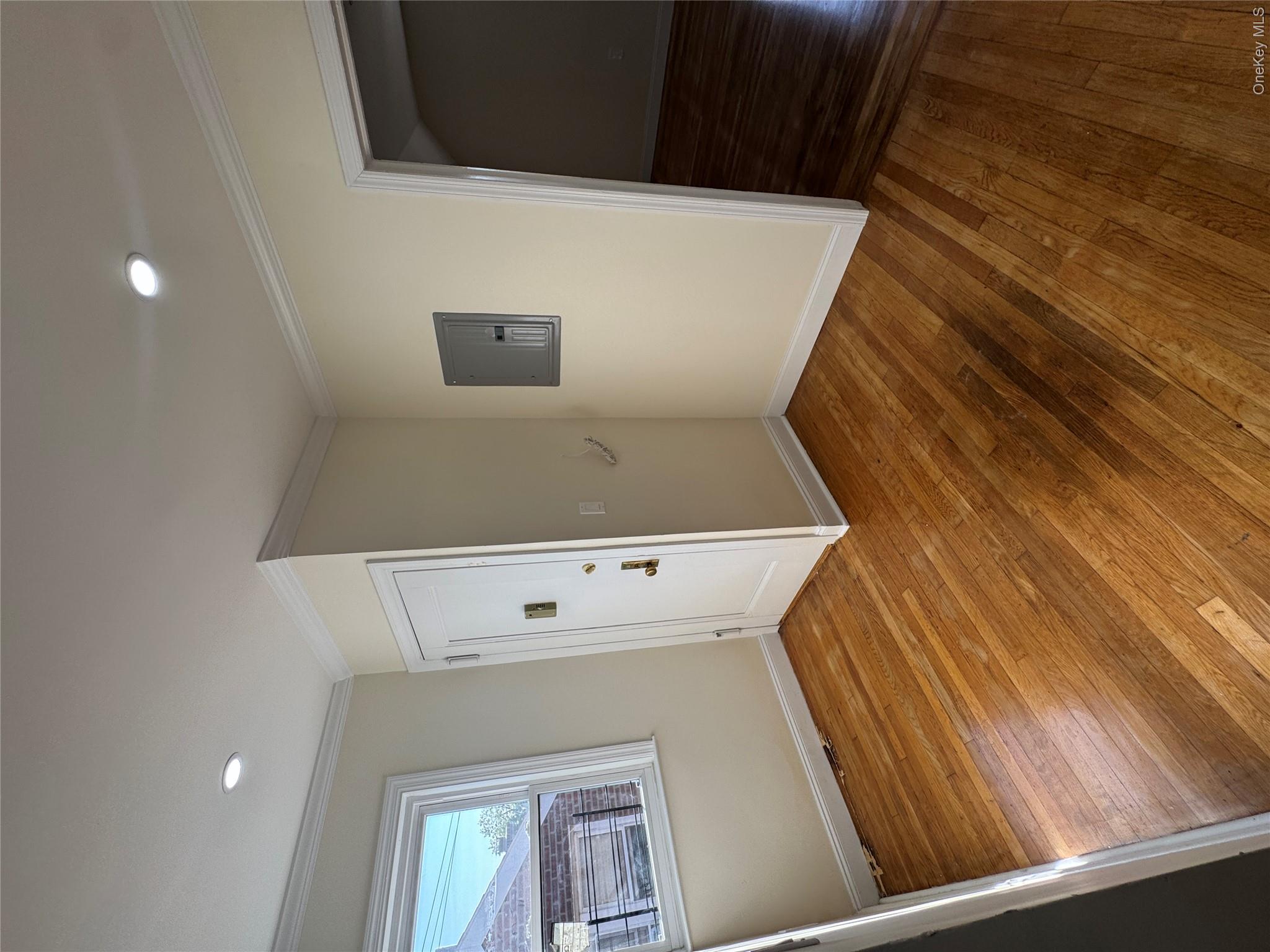 1054 Lydig Avenue – For Rent photo 3
