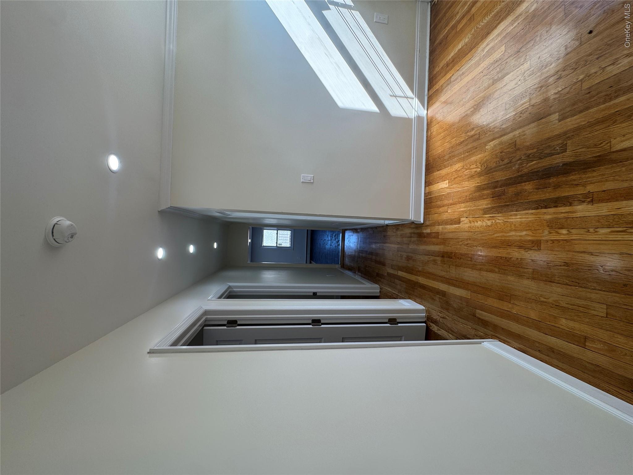 1054 Lydig Avenue – For Rent photo 11