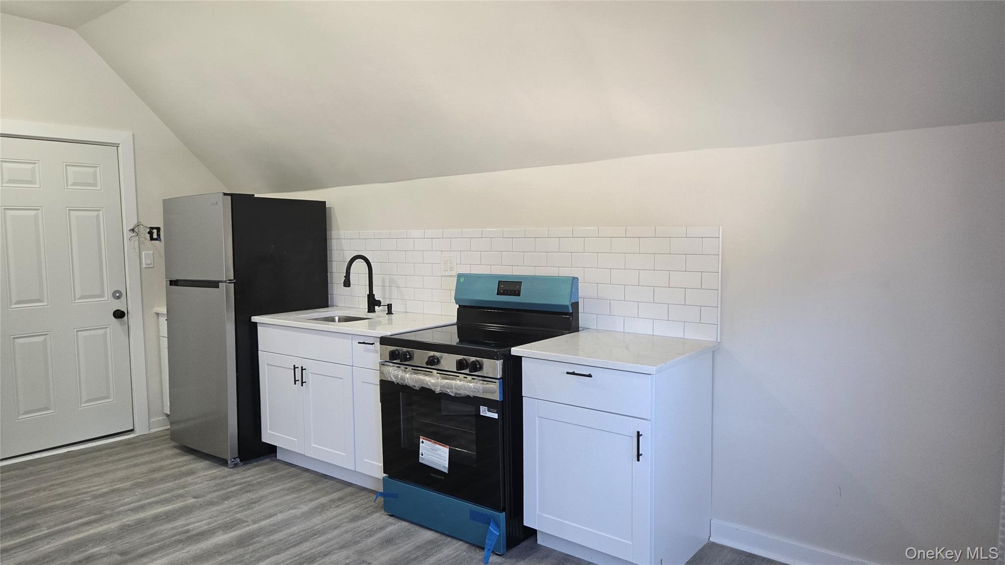 48 S Clinton Street – For Rent photo 5
