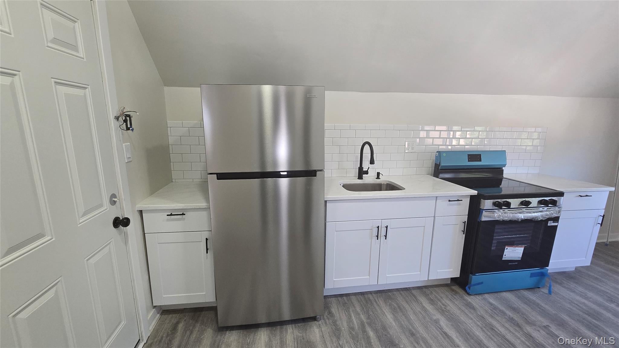 48 S Clinton Street – For Rent