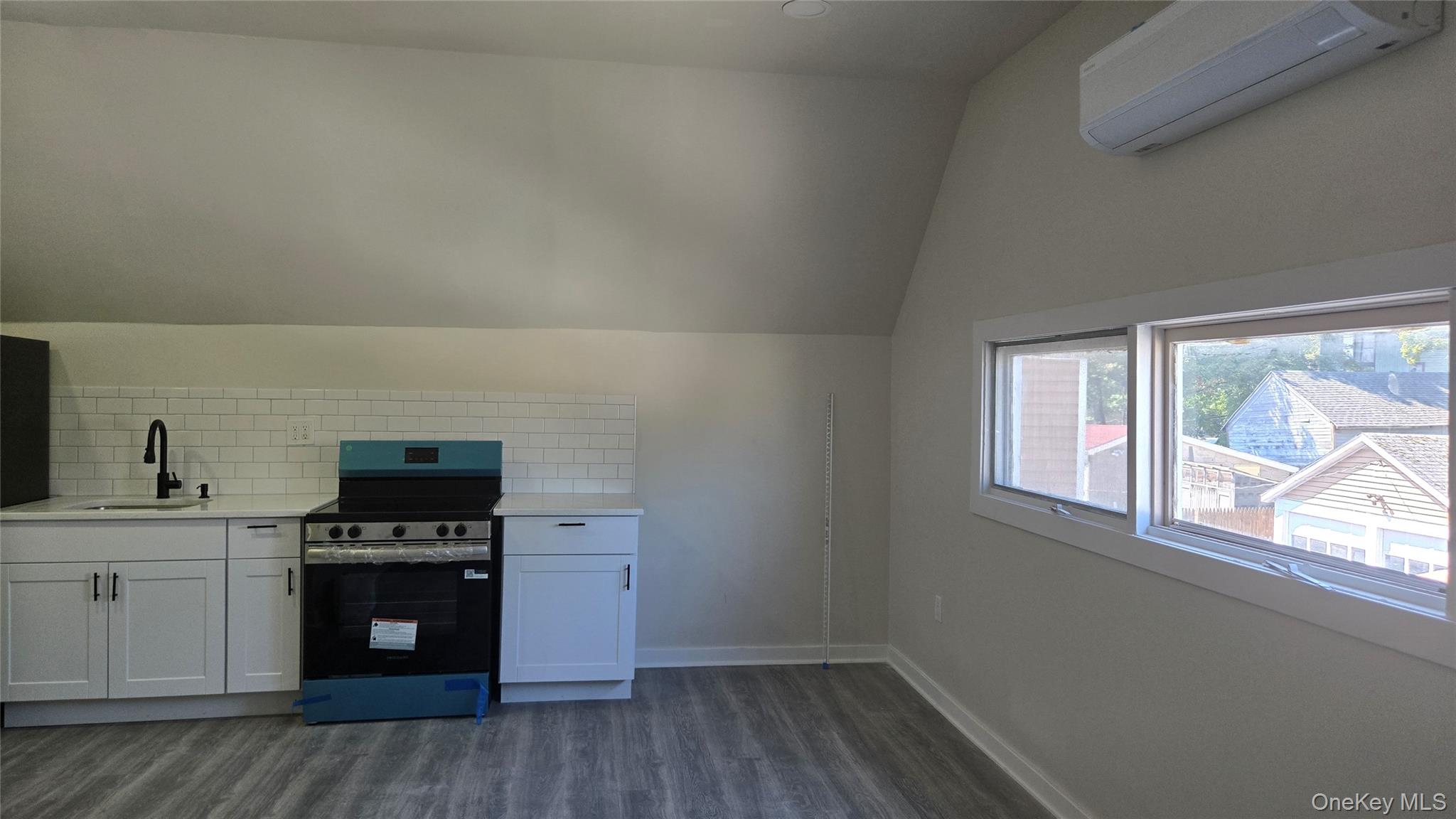 48 S Clinton Street – For Rent photo 10
