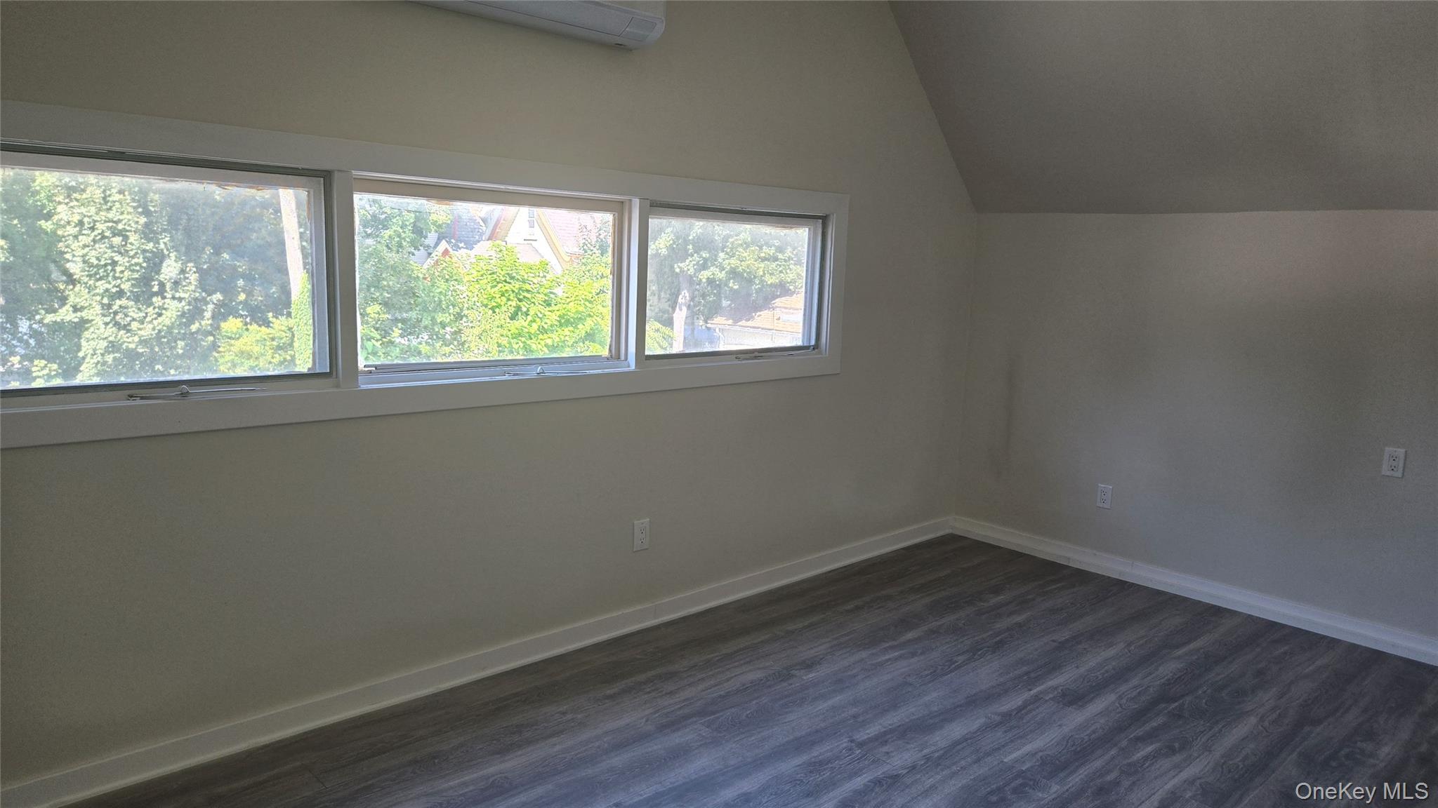 48 S Clinton Street – For Rent photo 2