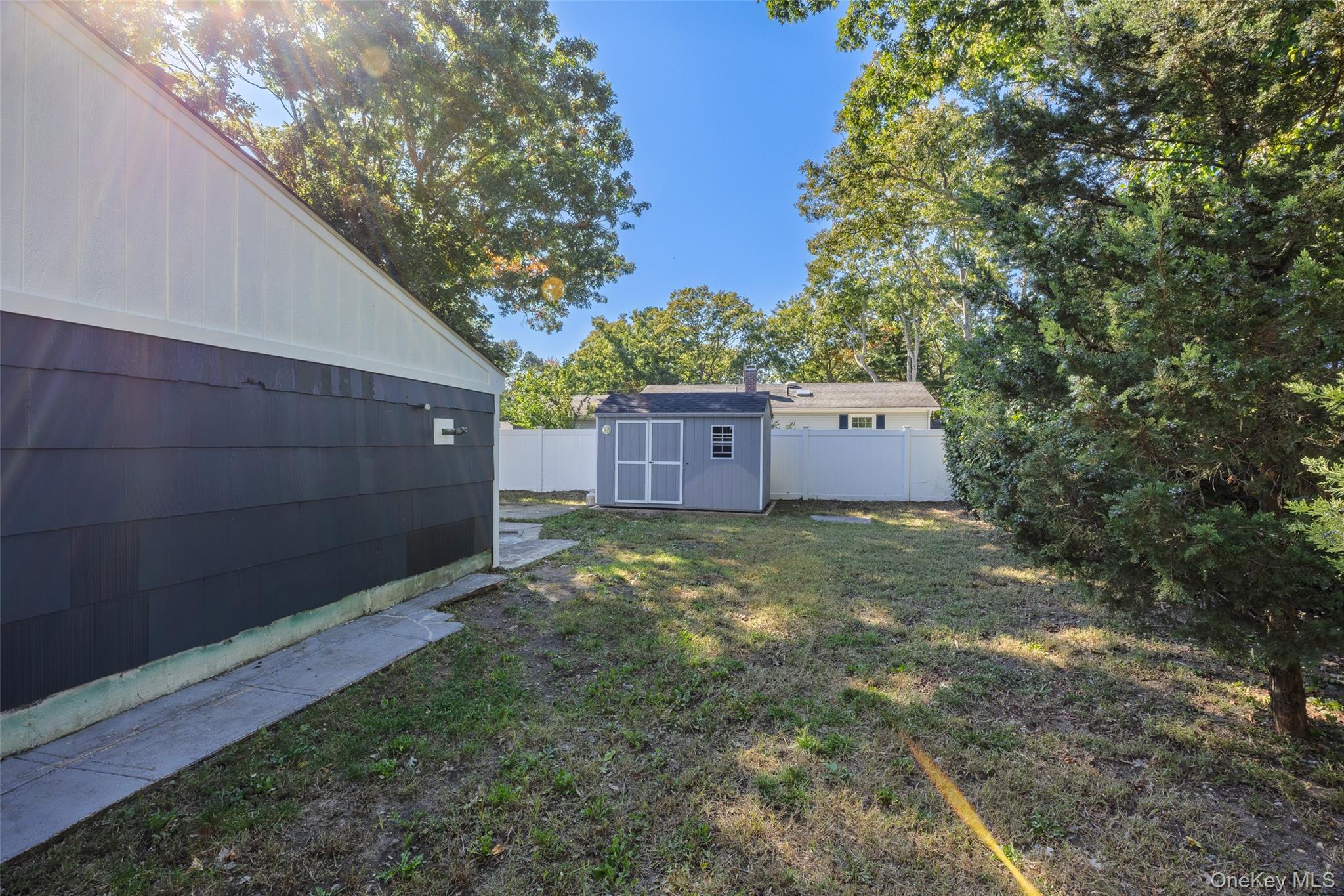 10 Nesaquake Trail – For Sale photo 35