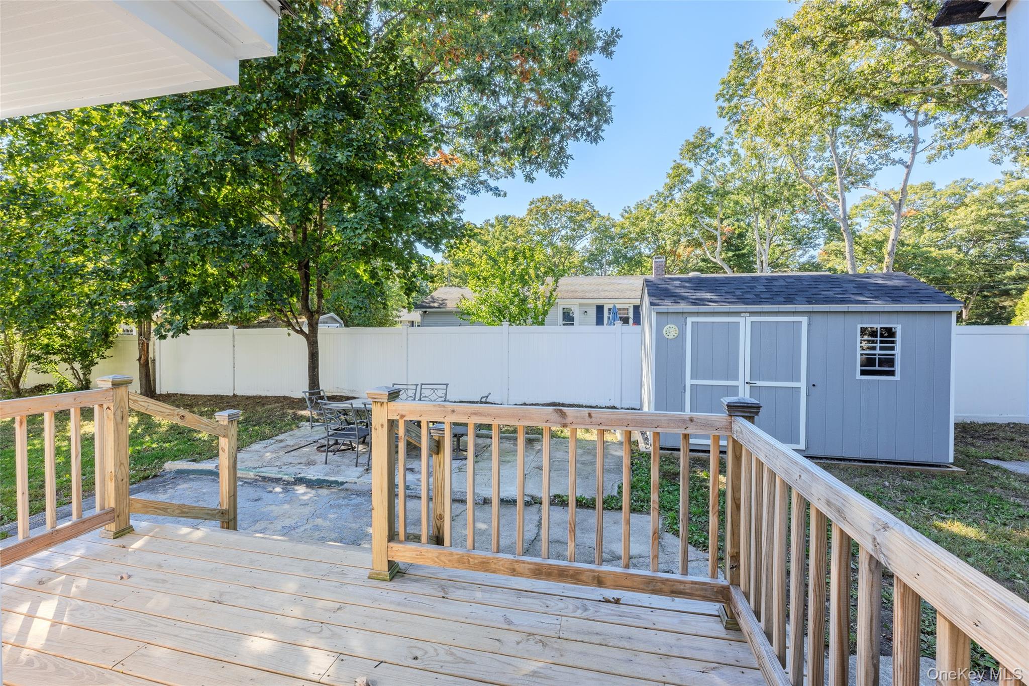 10 Nesaquake Trail – For Sale photo 36
