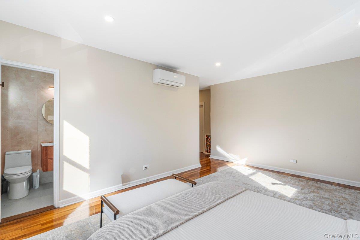 162-01 Powells Cove Boulevard, Unit 2D photo 22