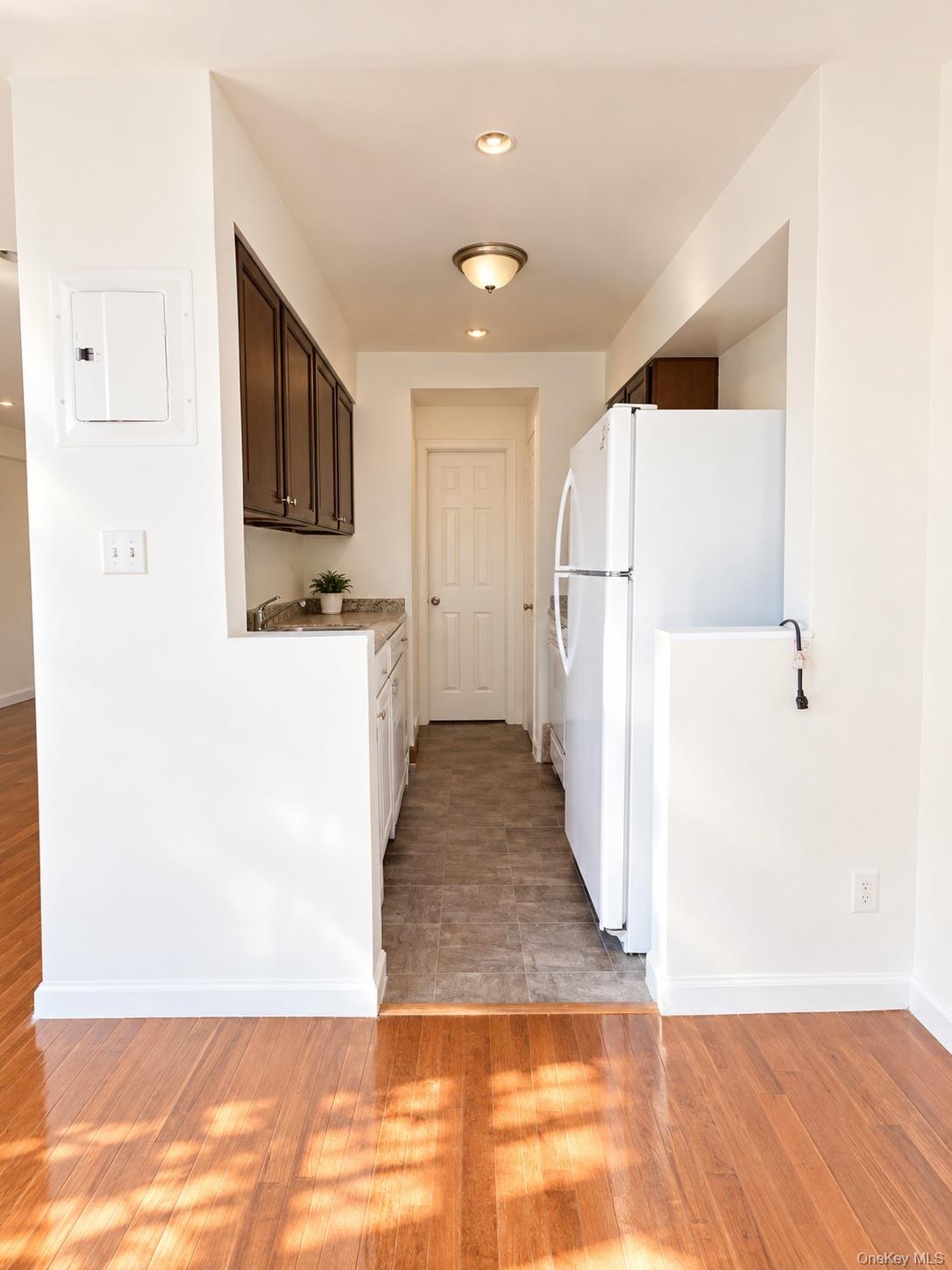 86-16 60th Avenue, Unit 3C photo 4