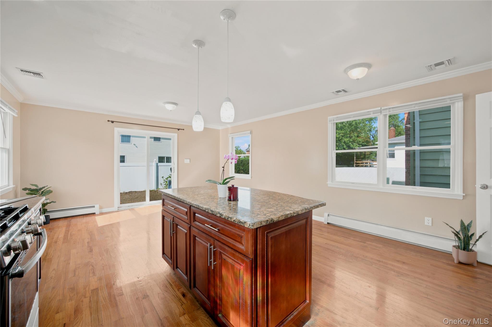 33 3rd Avenue – For Sale photo 9