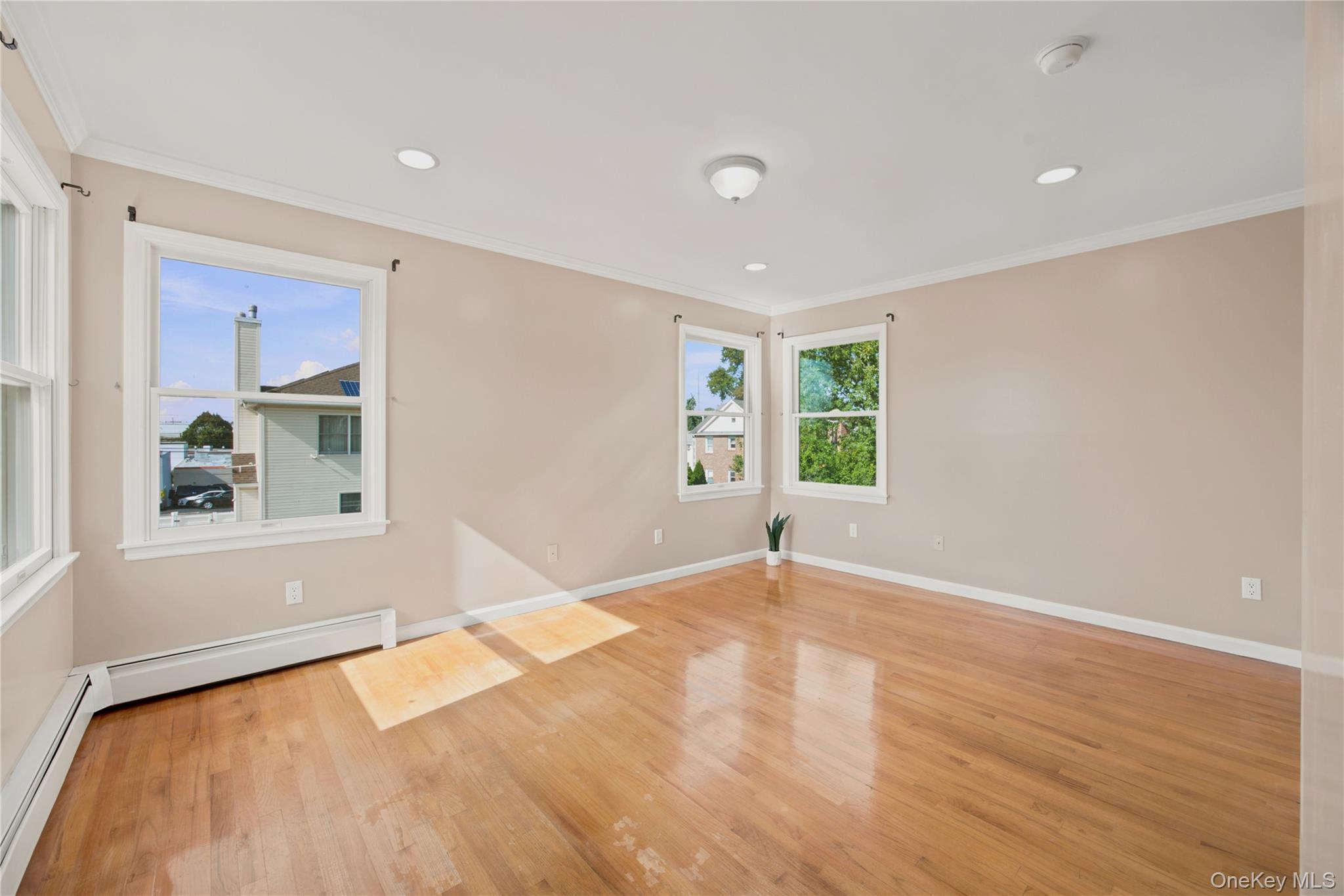 33 3rd Avenue – For Sale photo 16