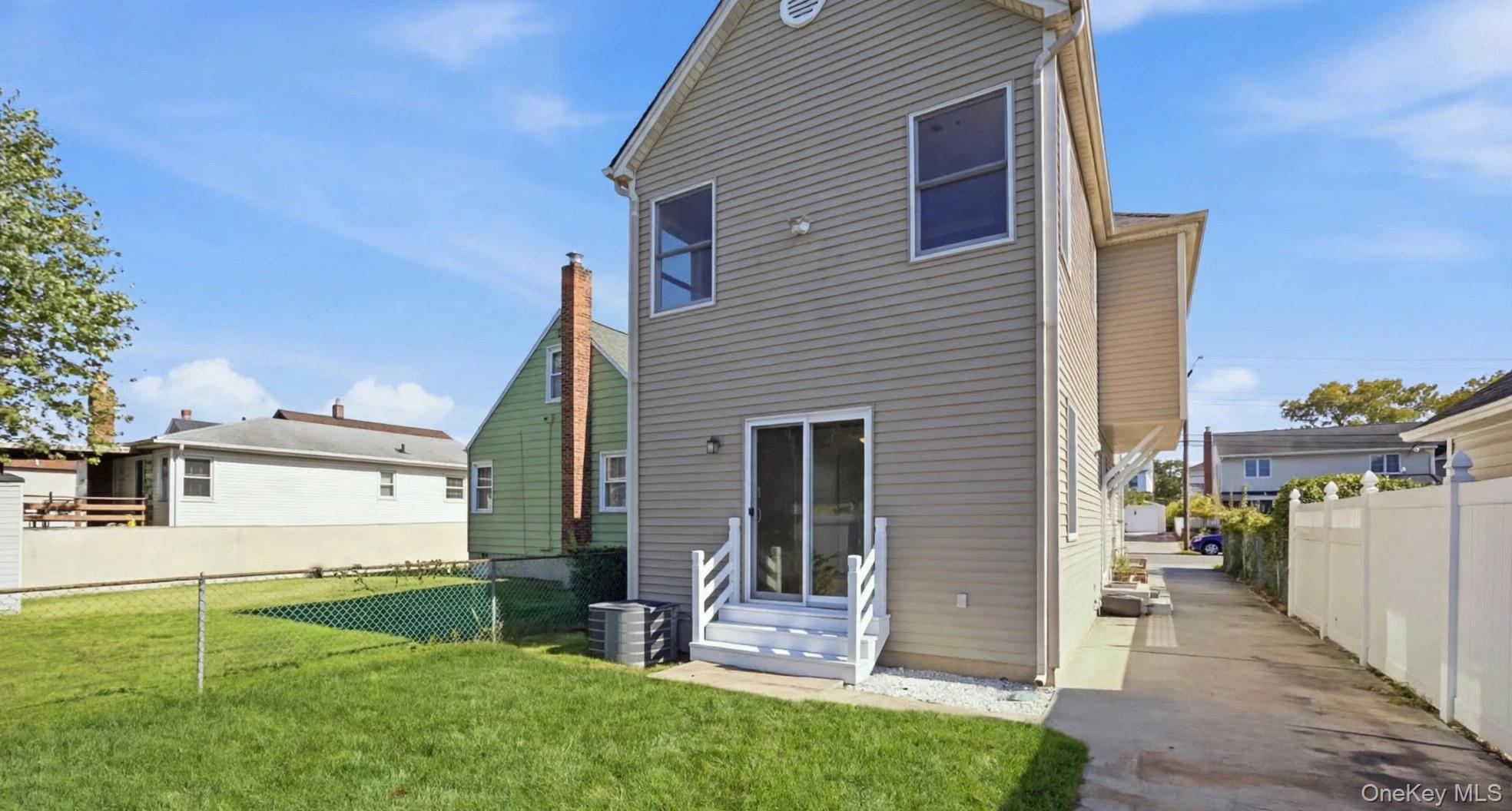 33 3rd Avenue – For Sale photo 22
