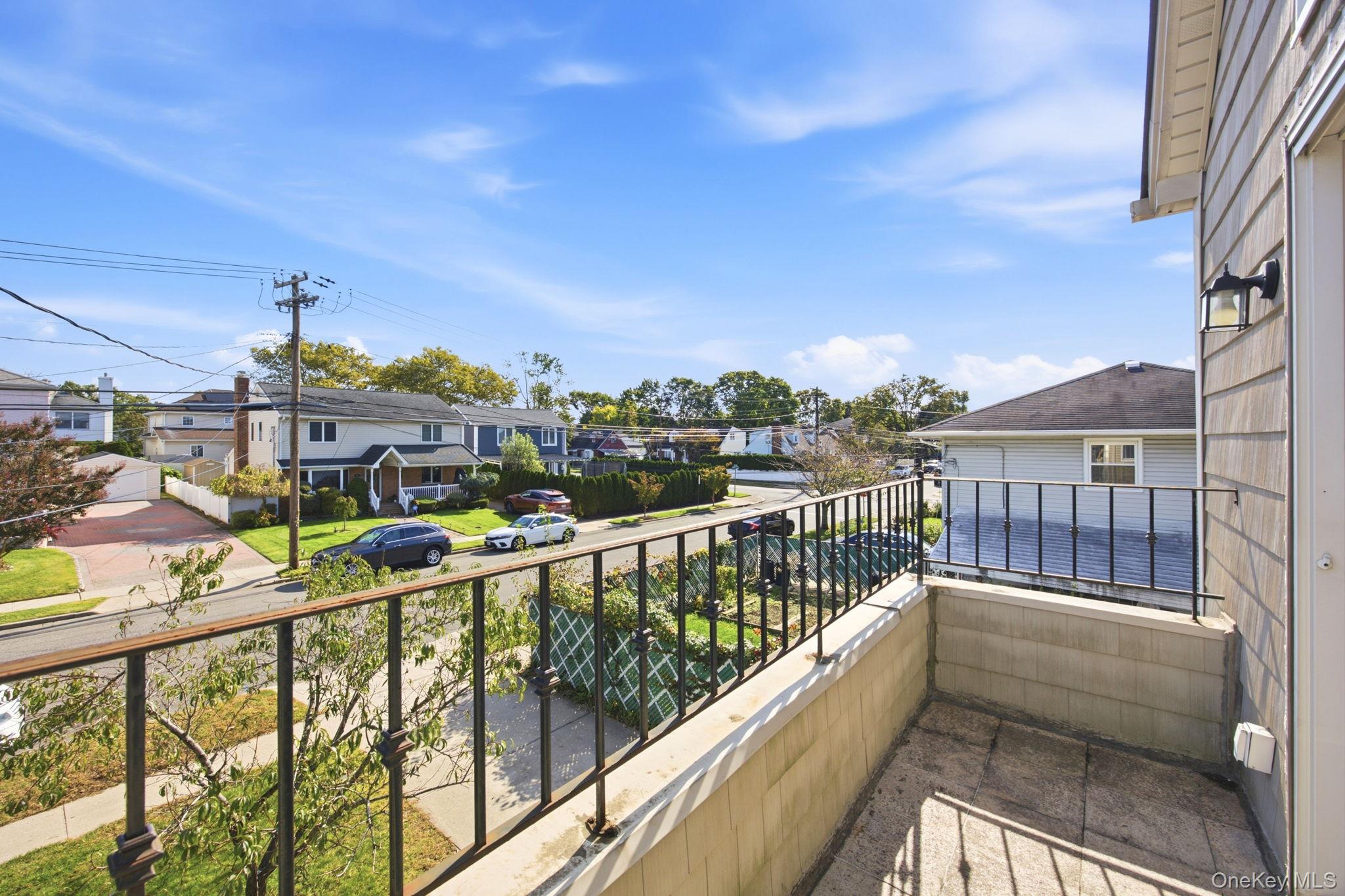 33 3rd Avenue – For Sale photo 5