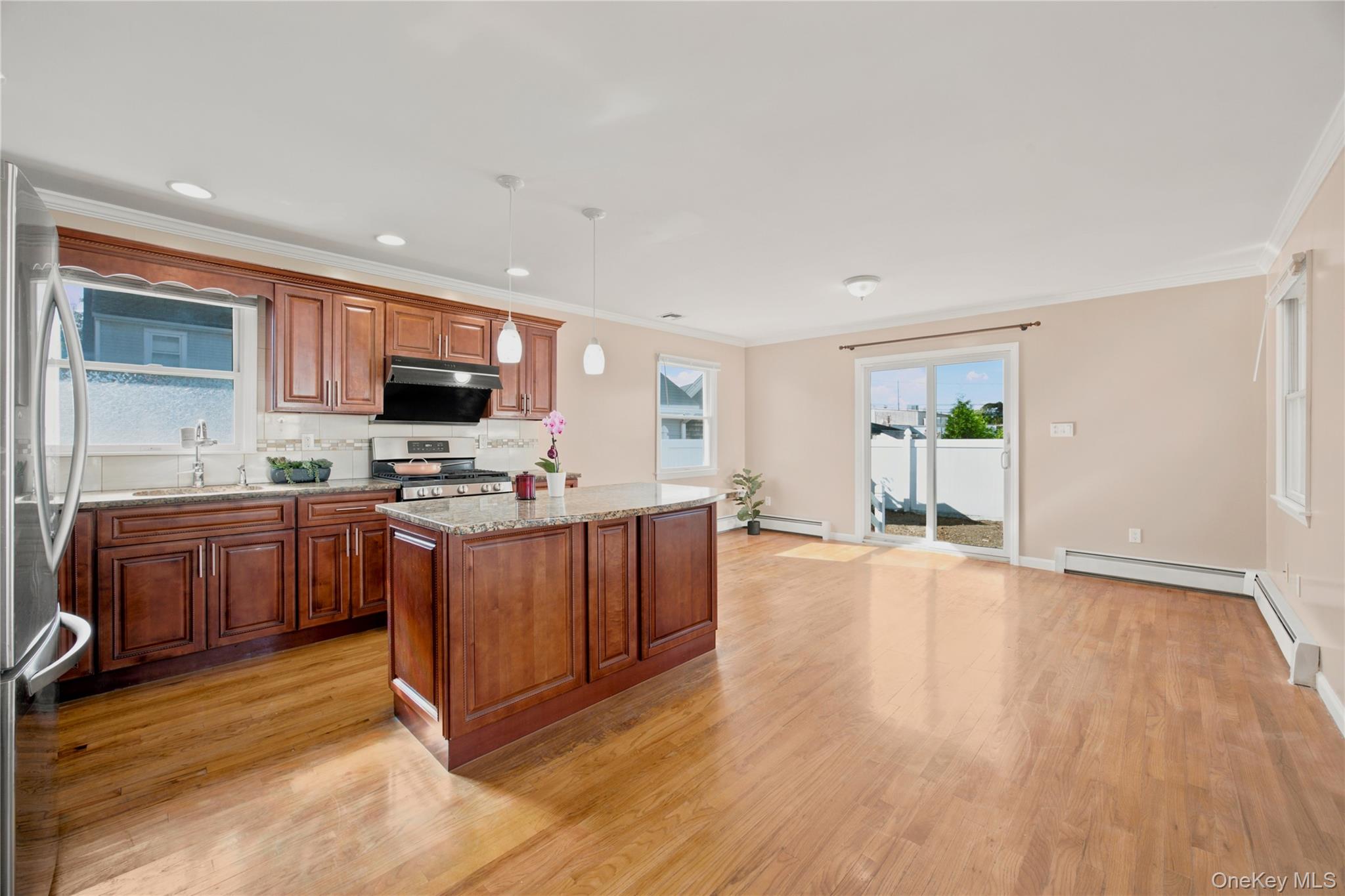 33 3rd Avenue – For Sale photo 5