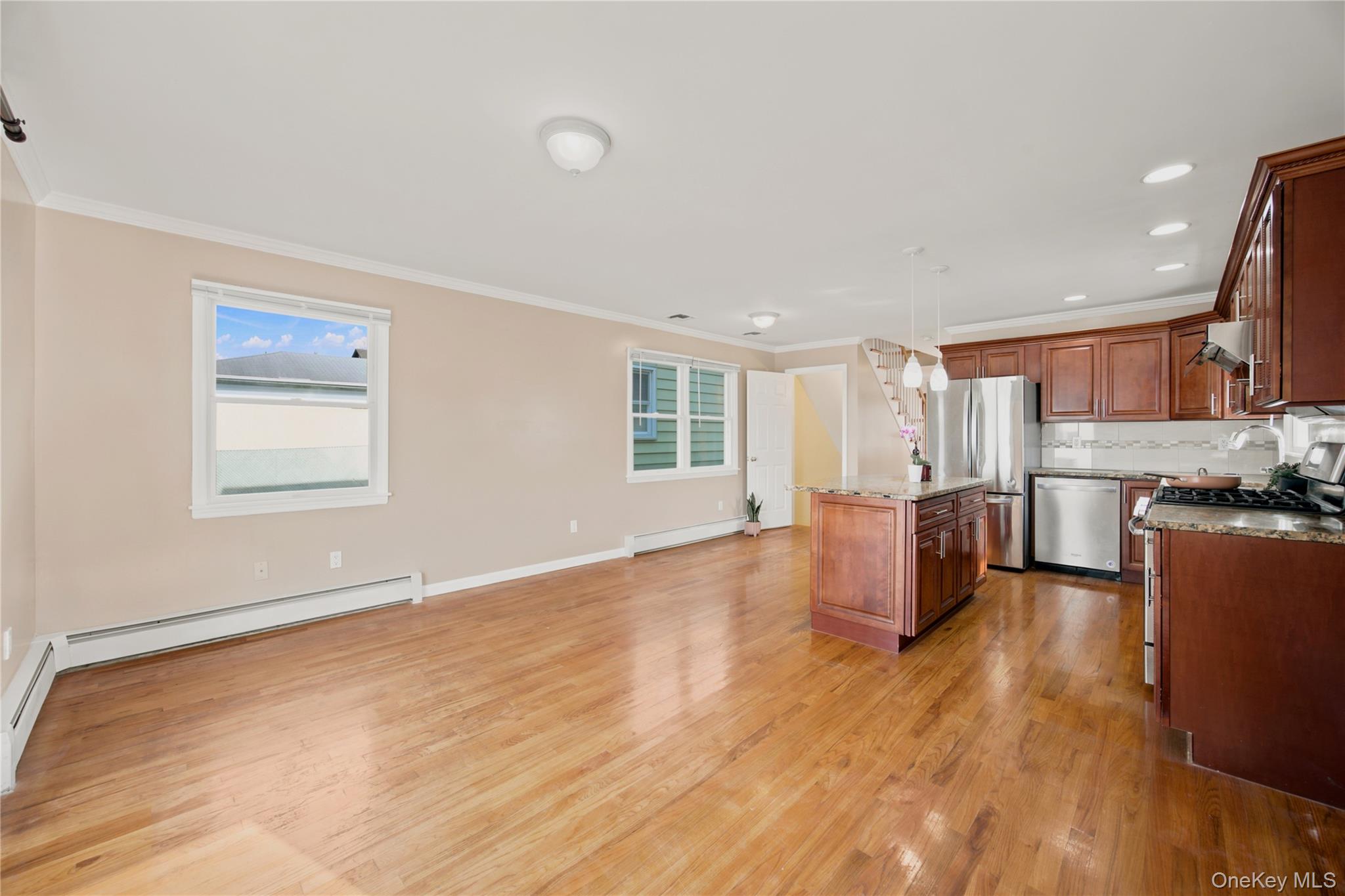 33 3rd Avenue – For Sale photo 8