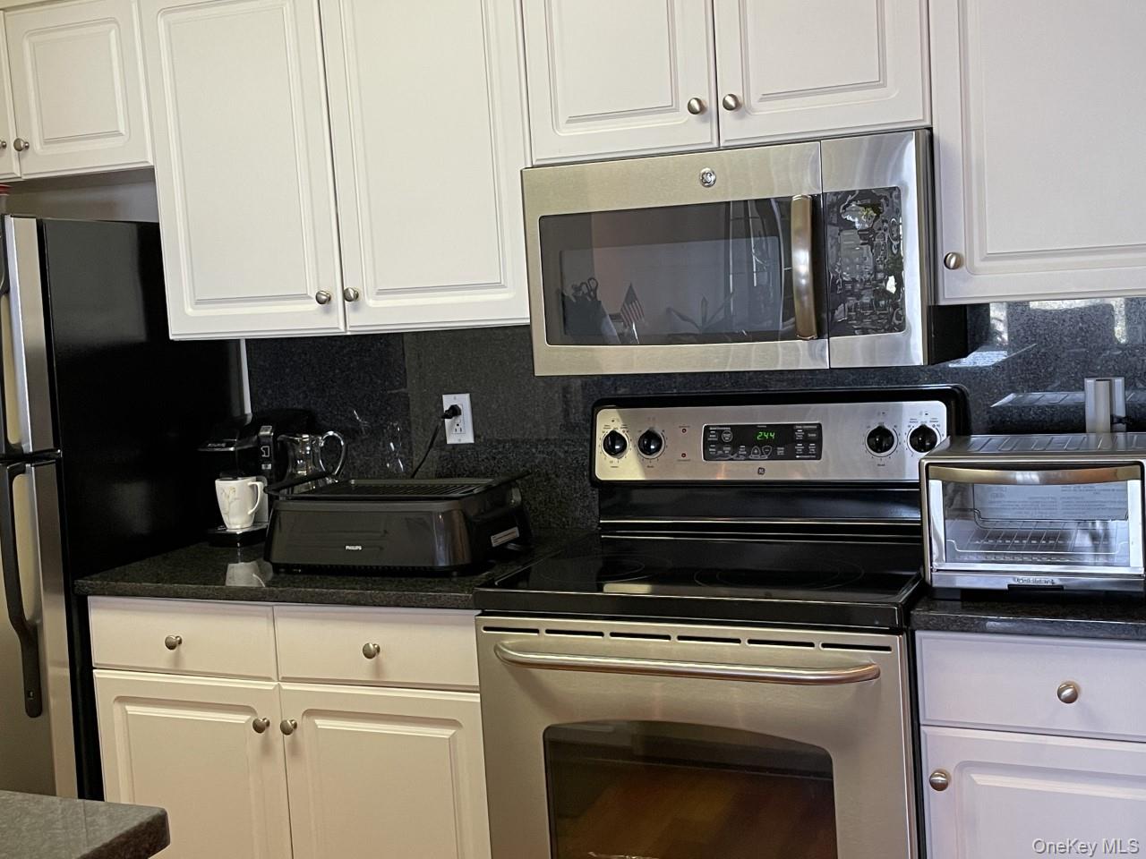 100 New Roc City Place, Unit 417 photo 5