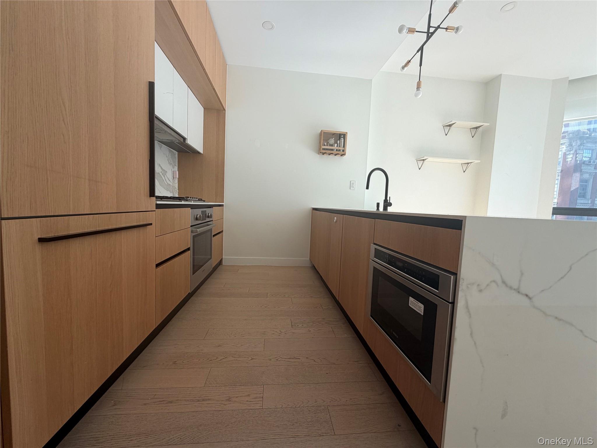 5 Court Square W, Unit 2F photo 6