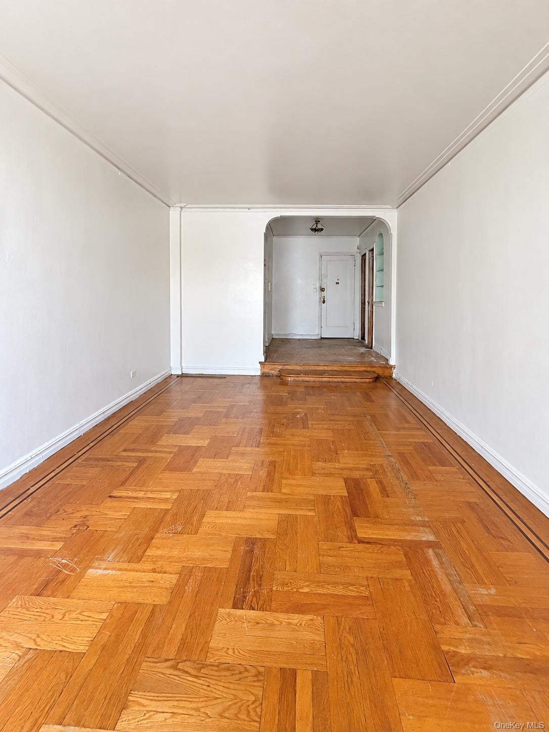2160 Bronx Park Park, Unit 3B photo 2