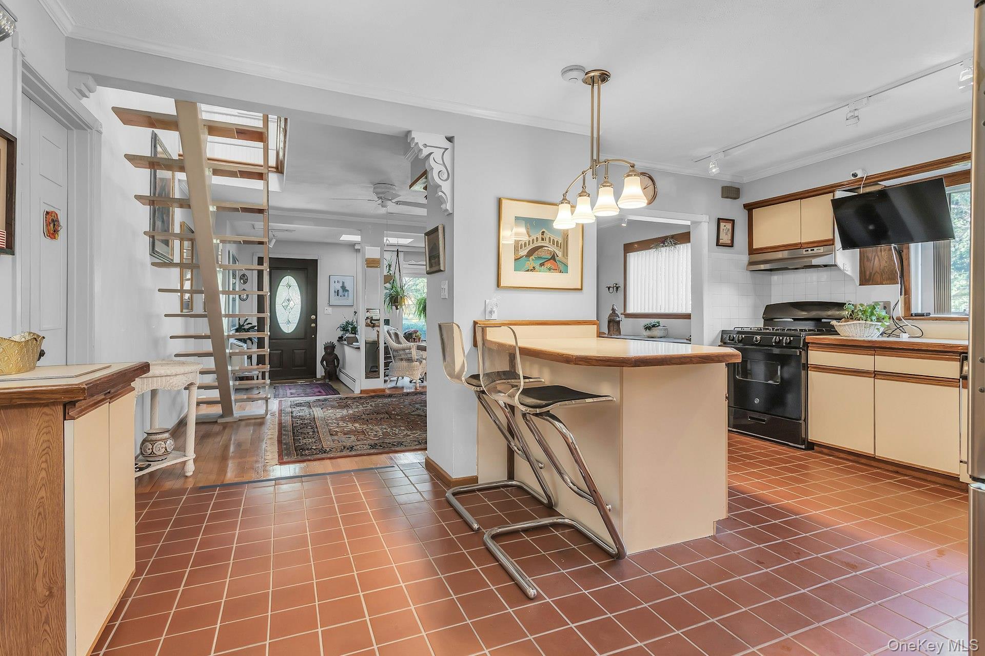 126 Harbor Hill Road – For Sale photo 8