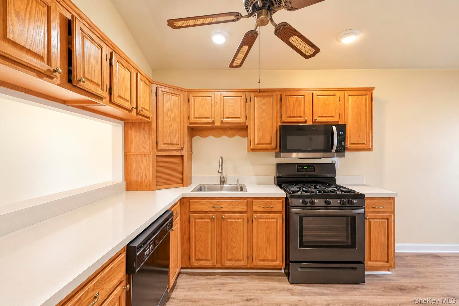 41 Maple Wing Drive – For Sale photo 11