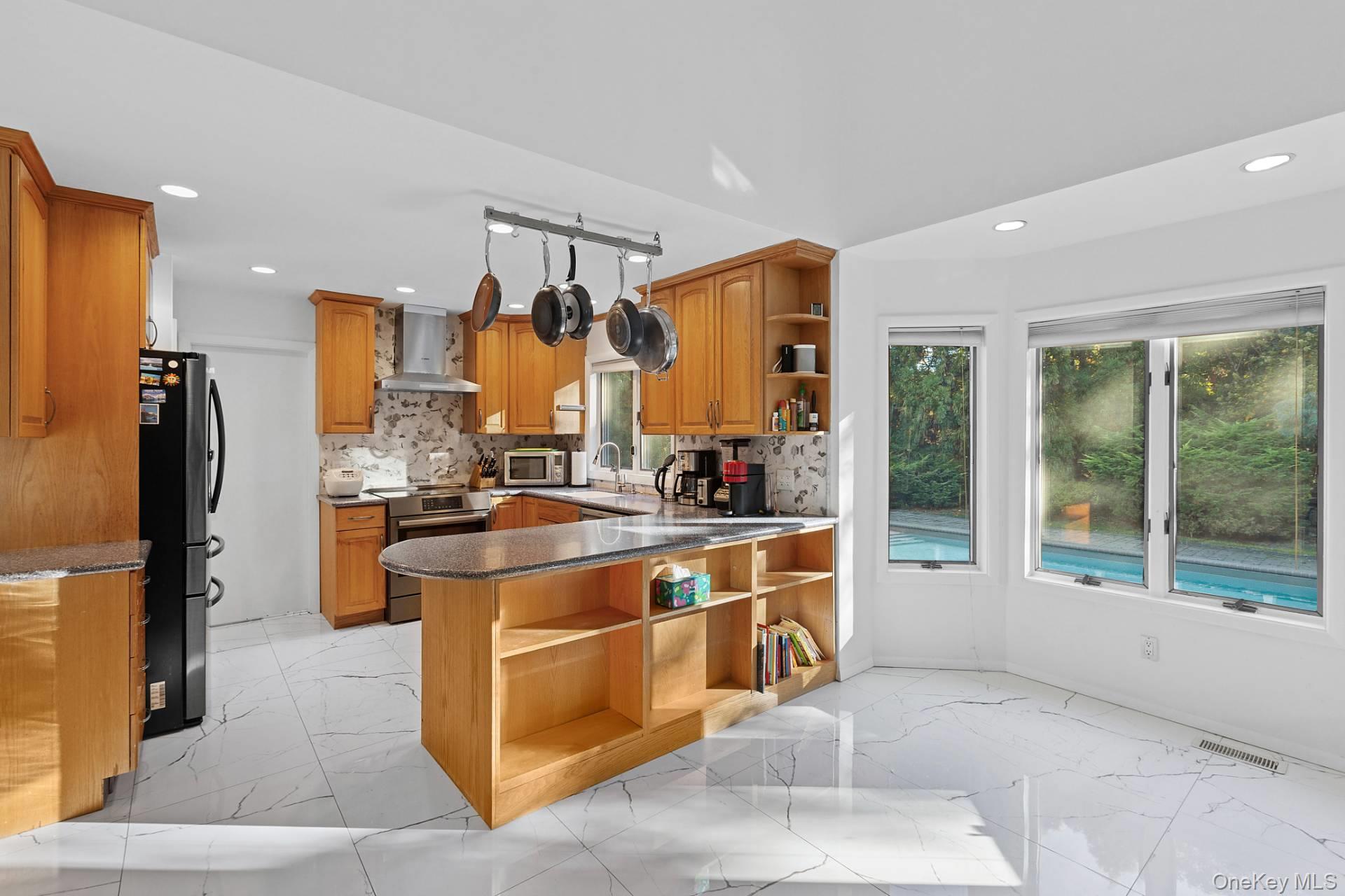 588 Pleasure Drive – For Rent photo 5