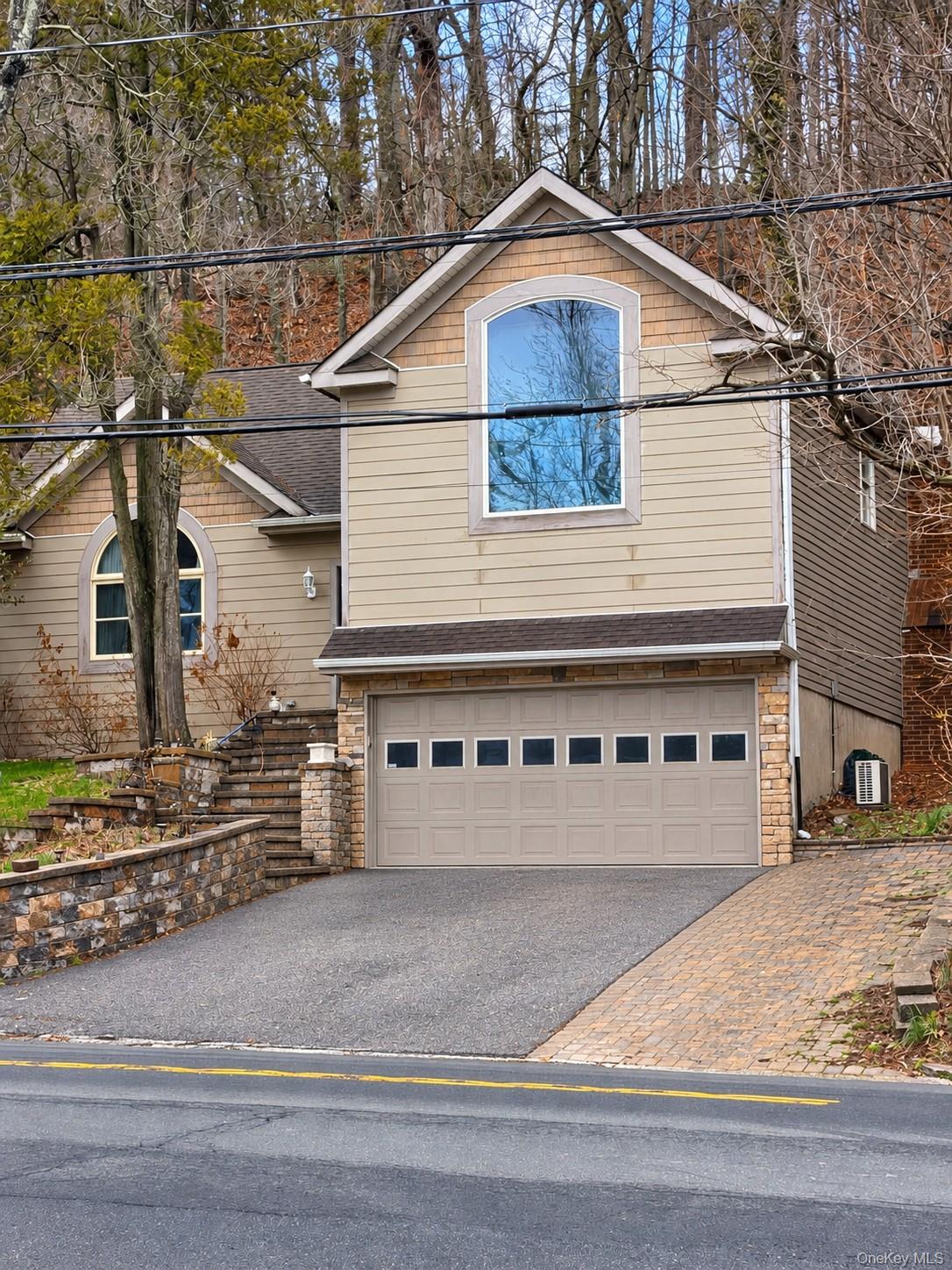 379 E Main Street – For Sale