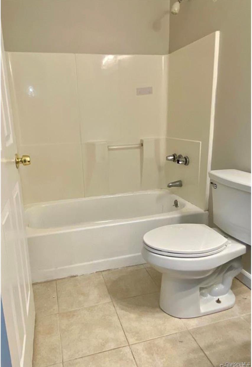 32 Palmer Avenue, Unit 10 photo 7
