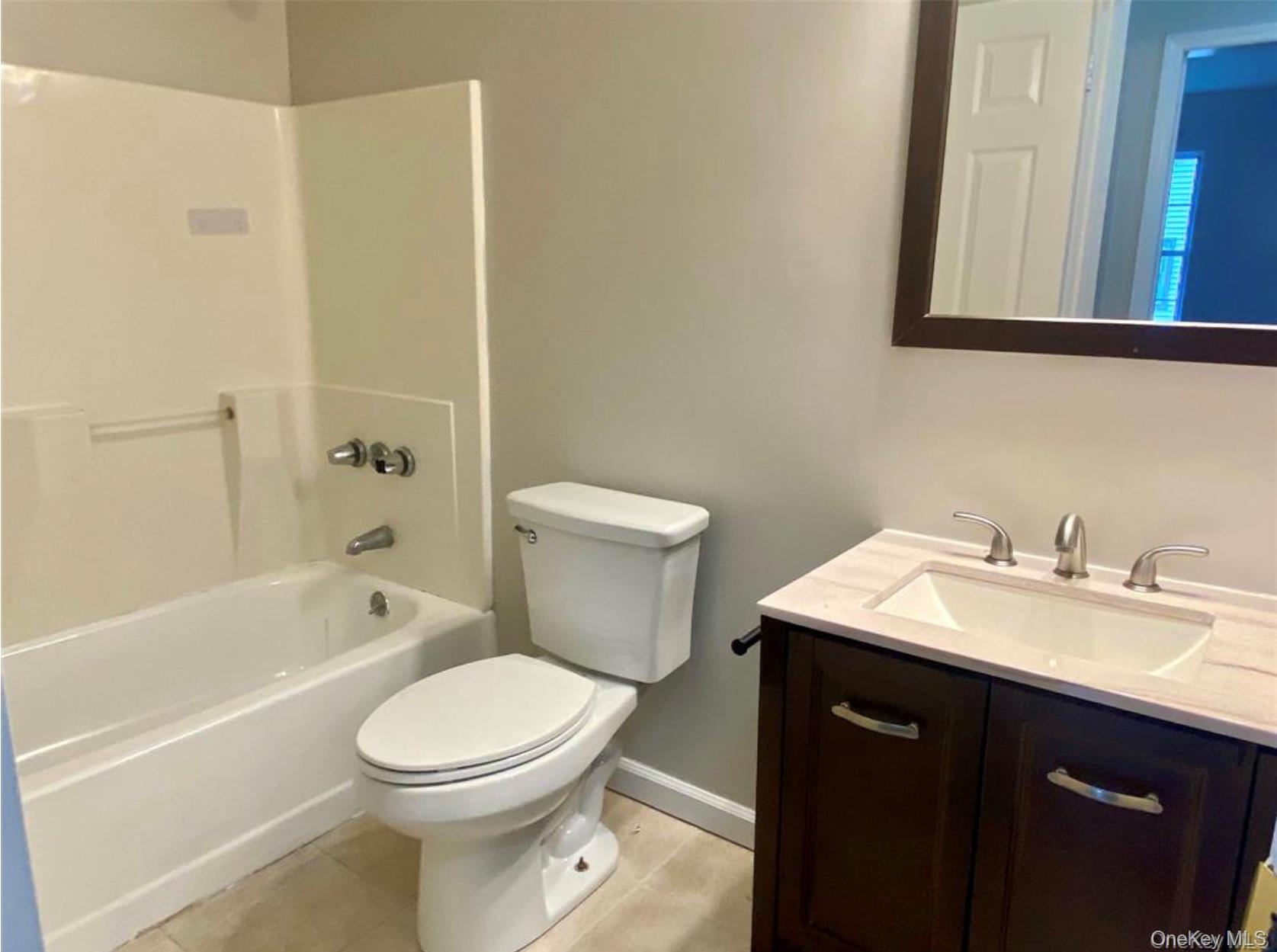 32 Palmer Avenue, Unit 10 photo 6