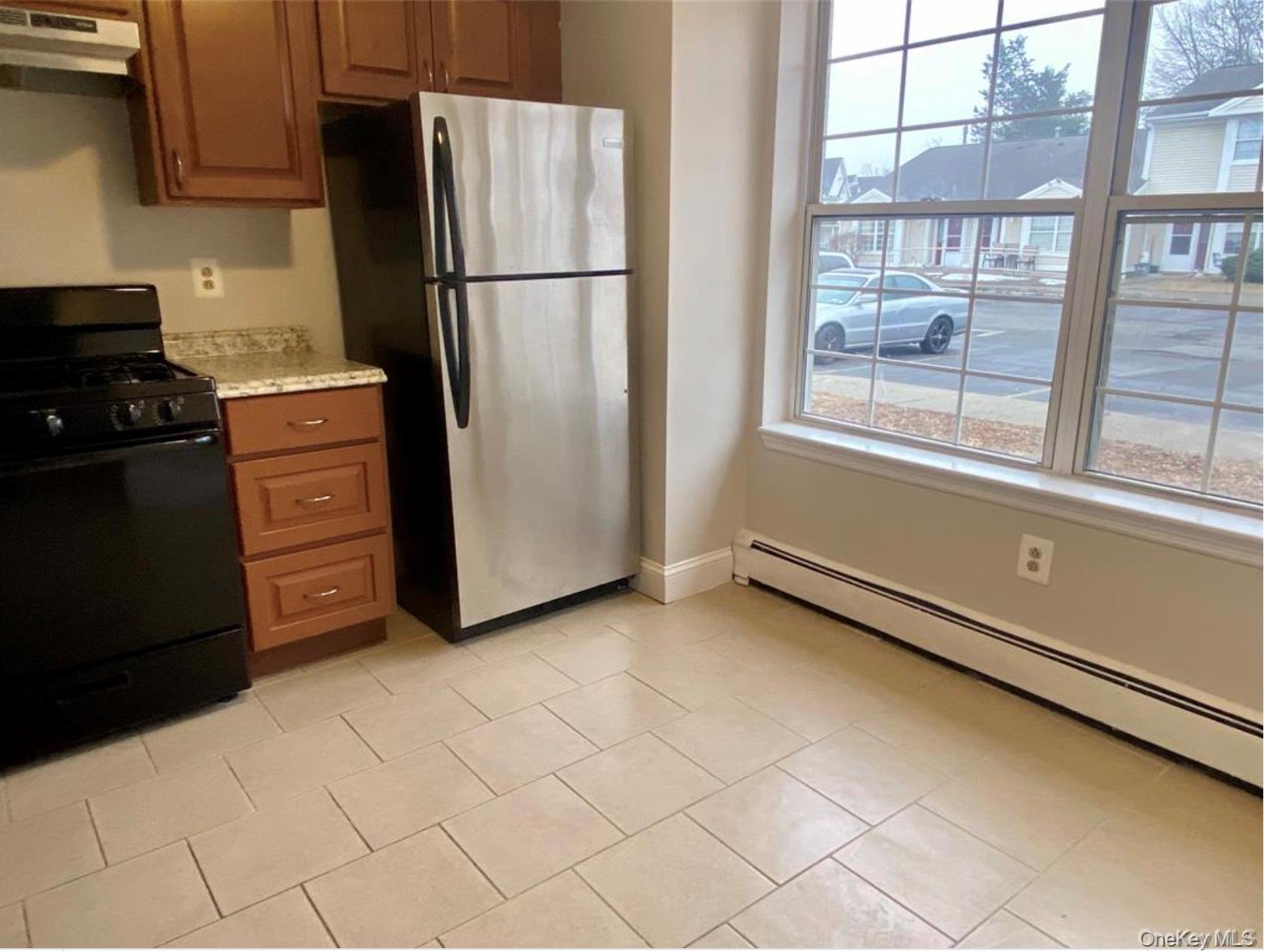 32 Palmer Avenue, Unit 10 photo 2