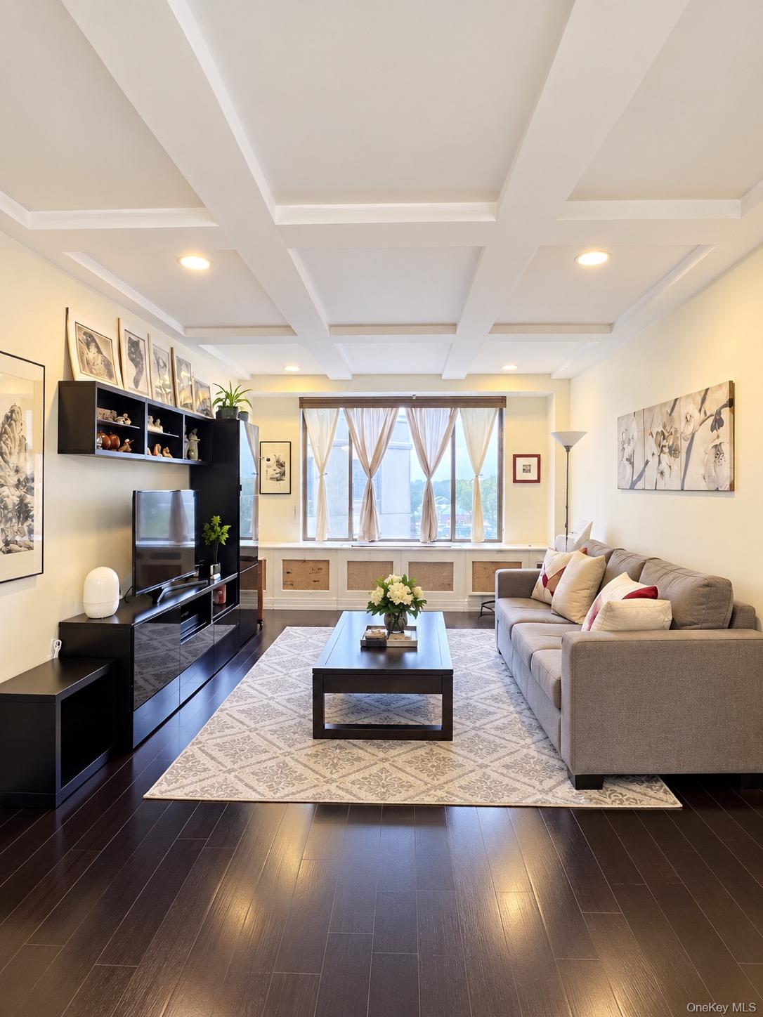 6405 Yellowstone Boulevard, Unit PH502