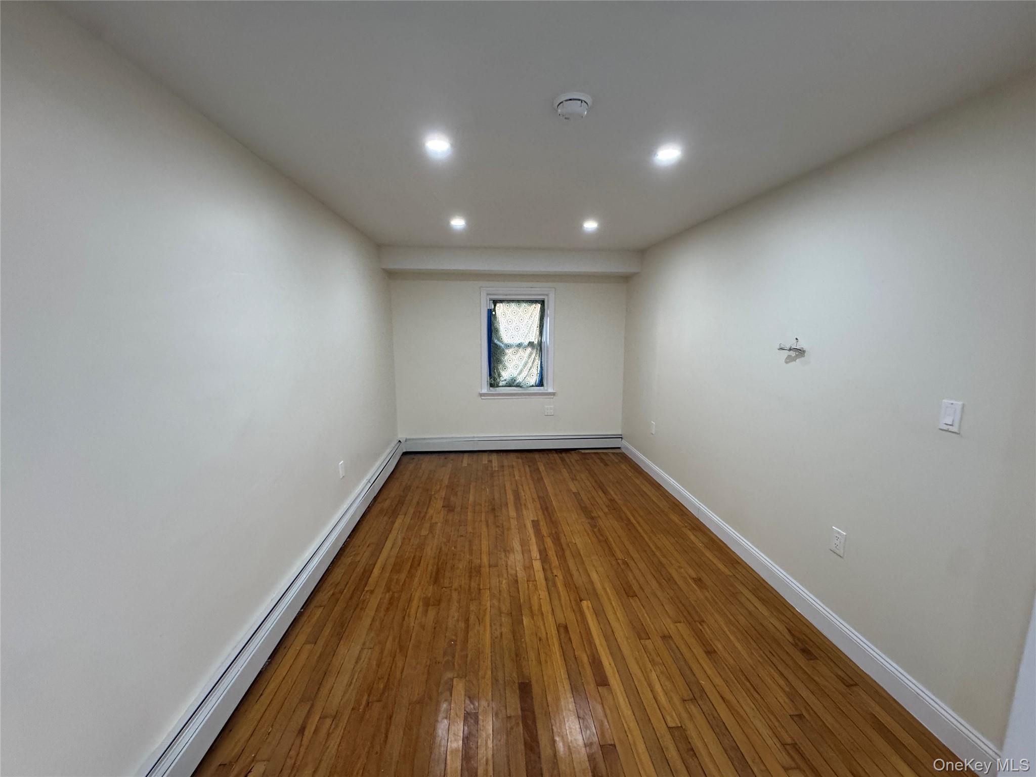 1054 Lydig Avenue – For Rent photo 6