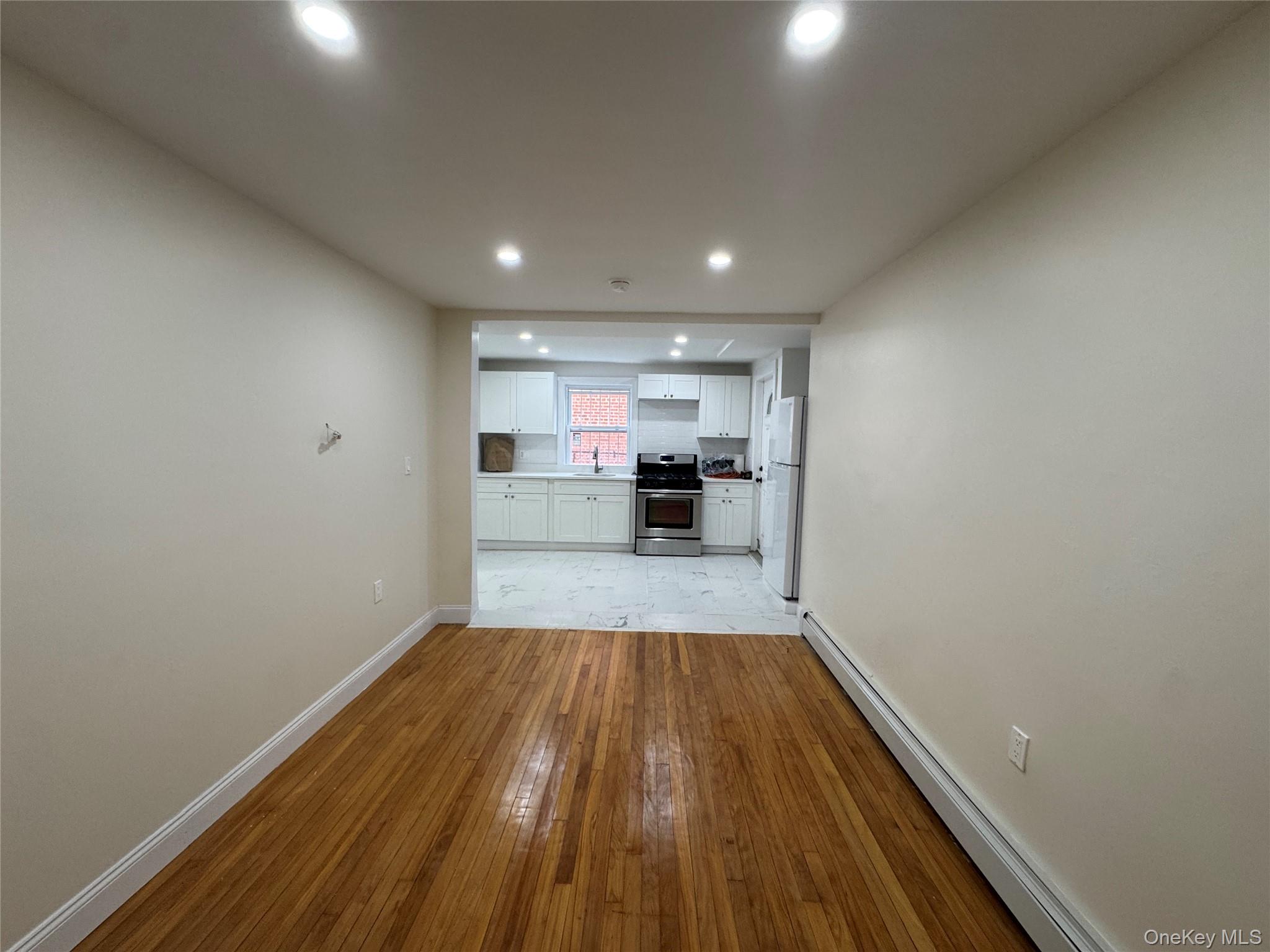 1054 Lydig Avenue – For Rent photo 7