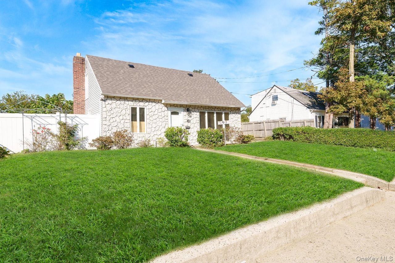 61 Parkway Boulevard – For Sale