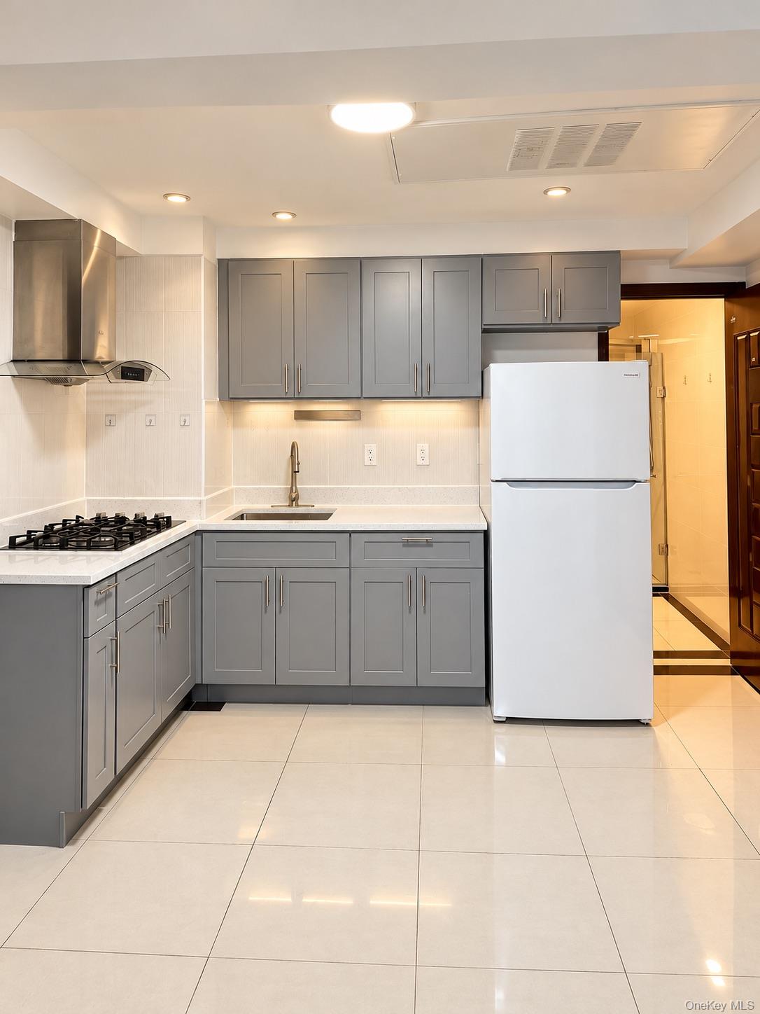 13229 Blossom Avenue, Unit 4G photo 2