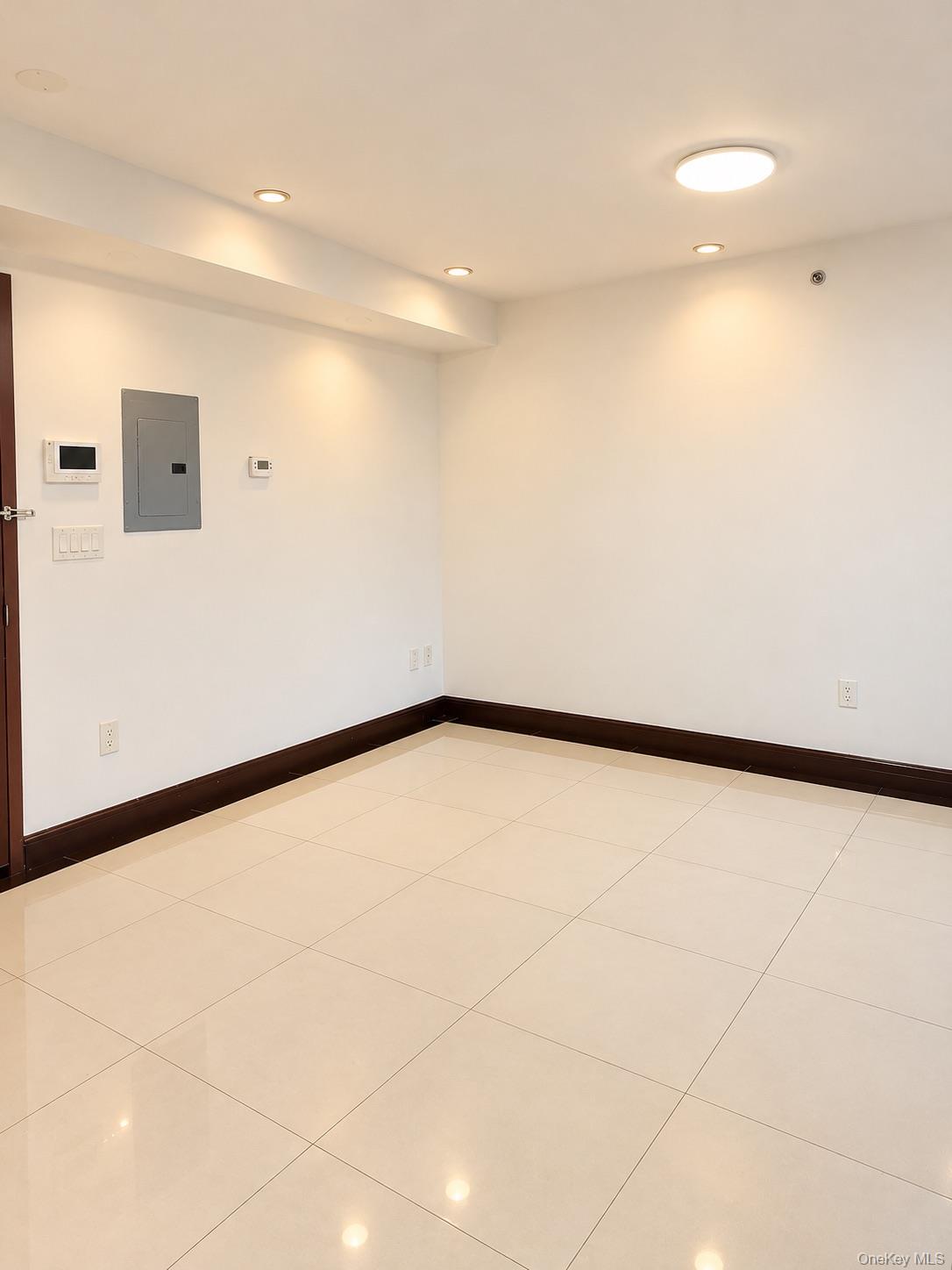 13229 Blossom Avenue, Unit 4G photo 4