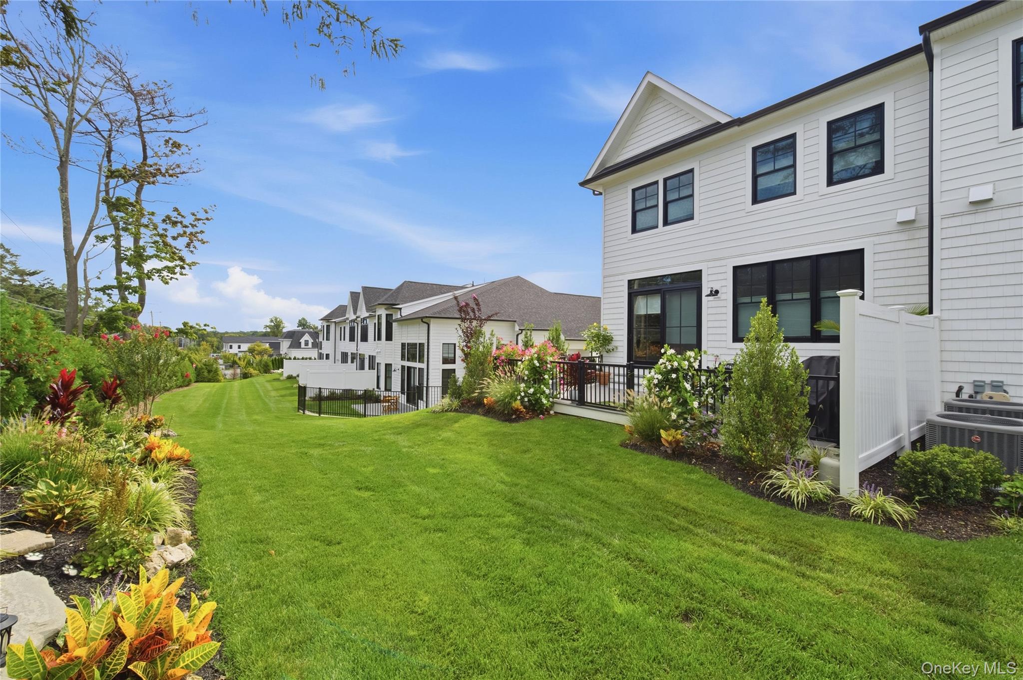 10 Three Ponds Lane – For Sale photo 30