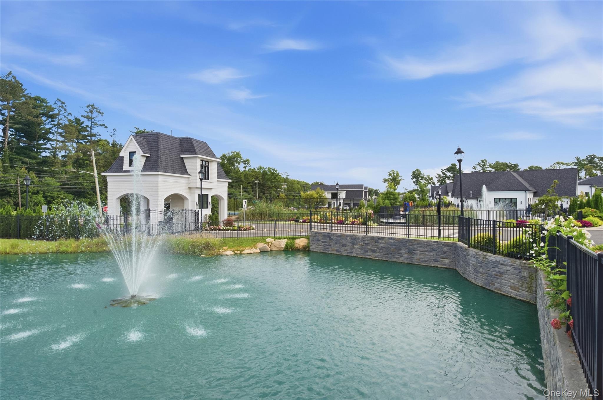 10 Three Ponds Lane – For Sale photo 35