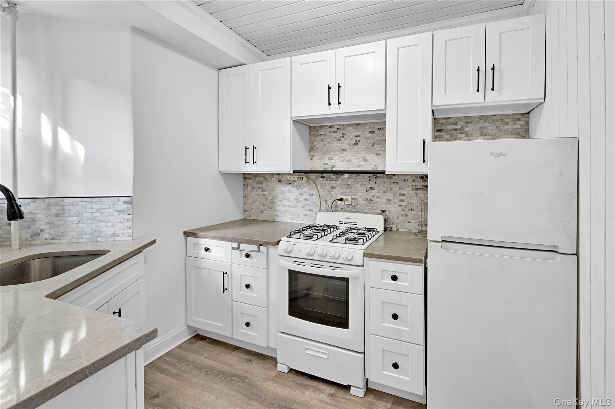 208 Centre Avenue, Unit 3K photo 7