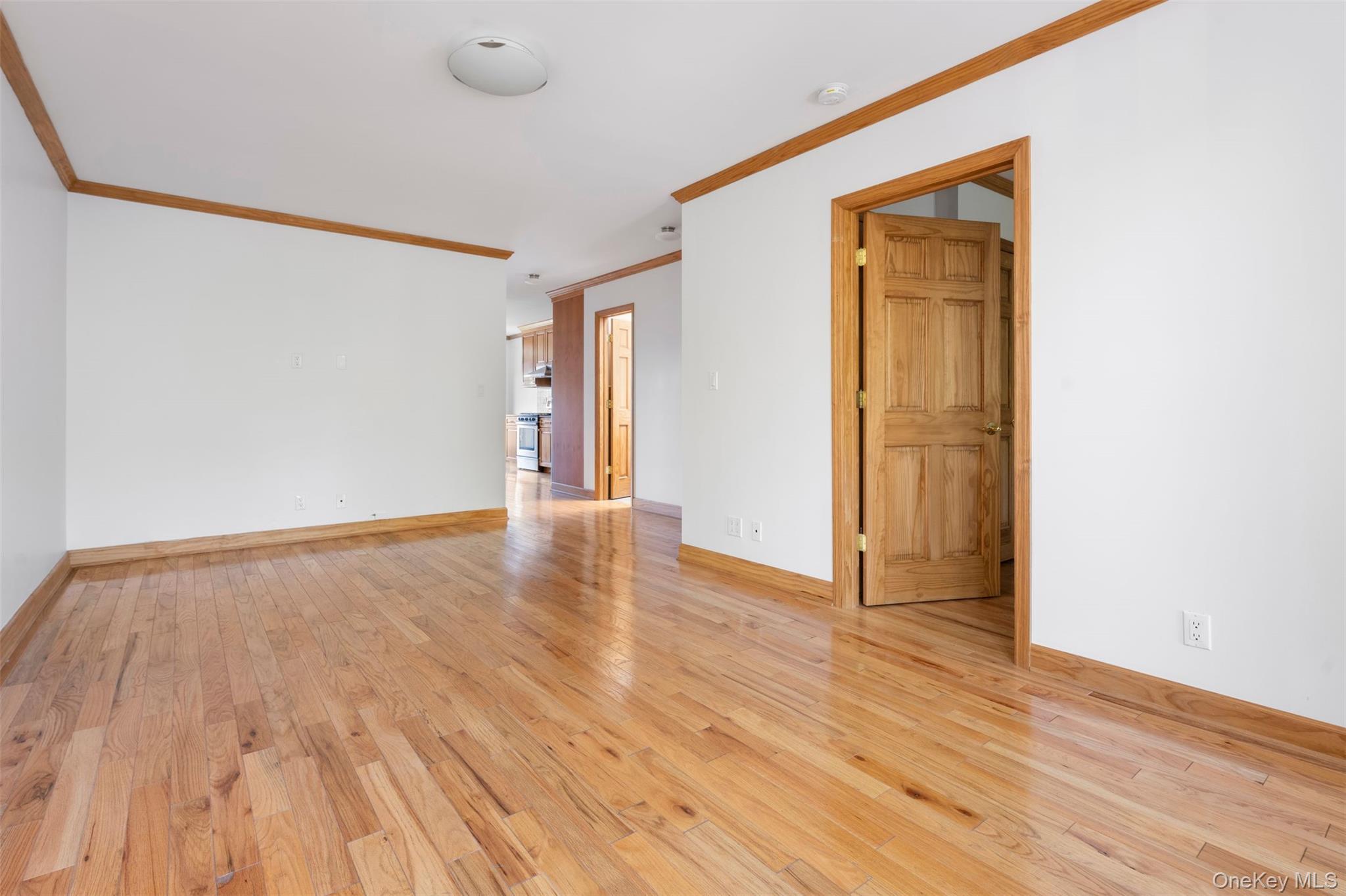 5844 81st Street – For Rent photo 6