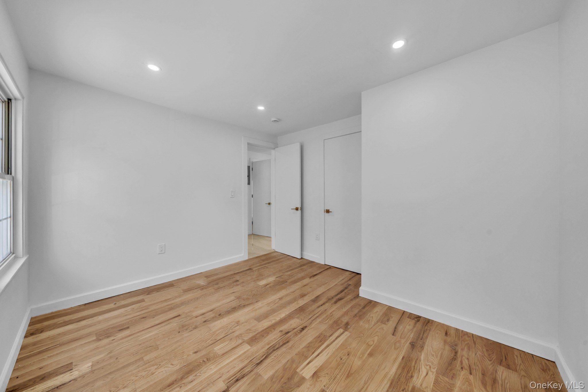 219 E 238th Street – For Sale photo 22