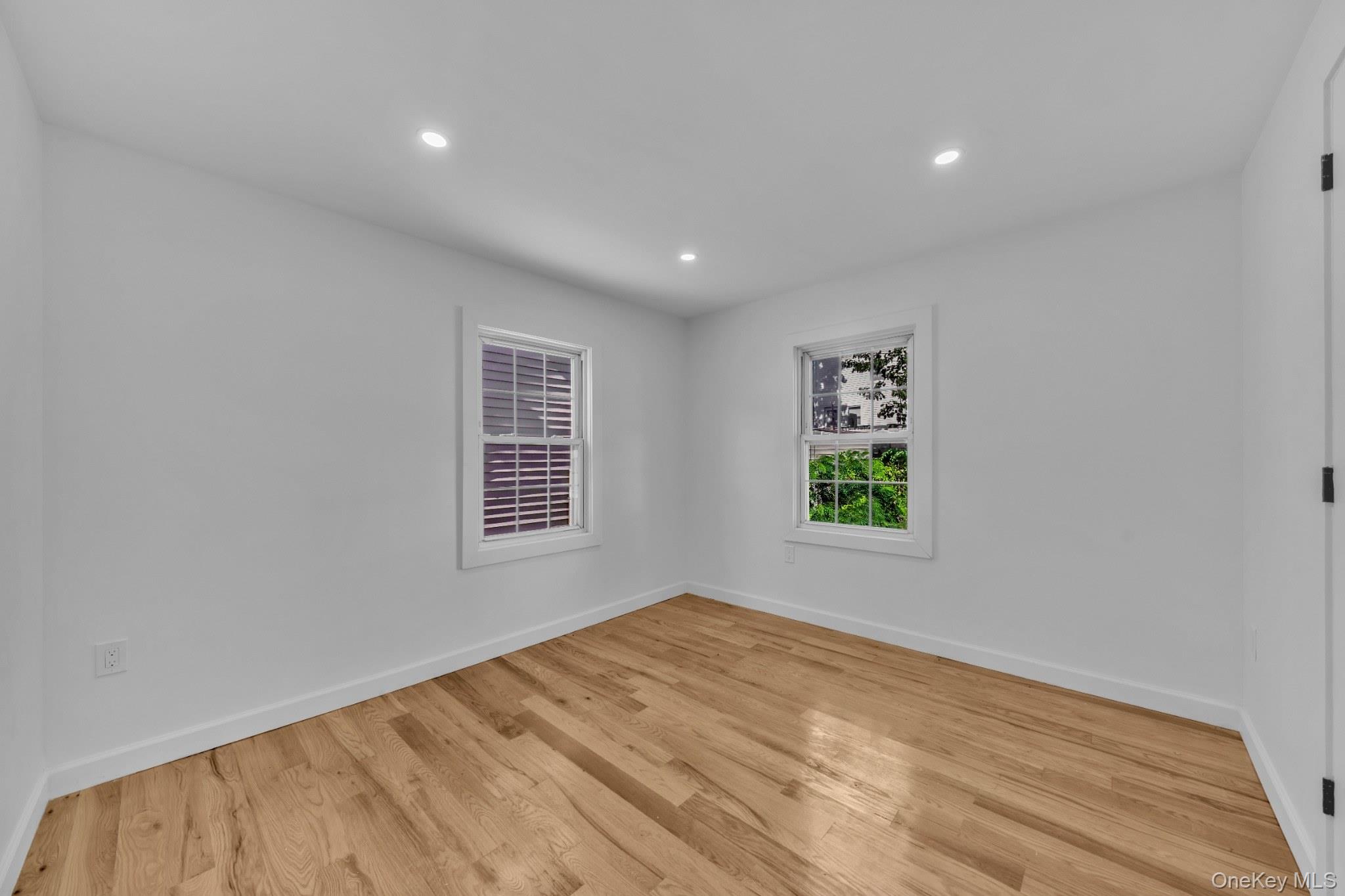 219 E 238th Street – For Sale photo 18