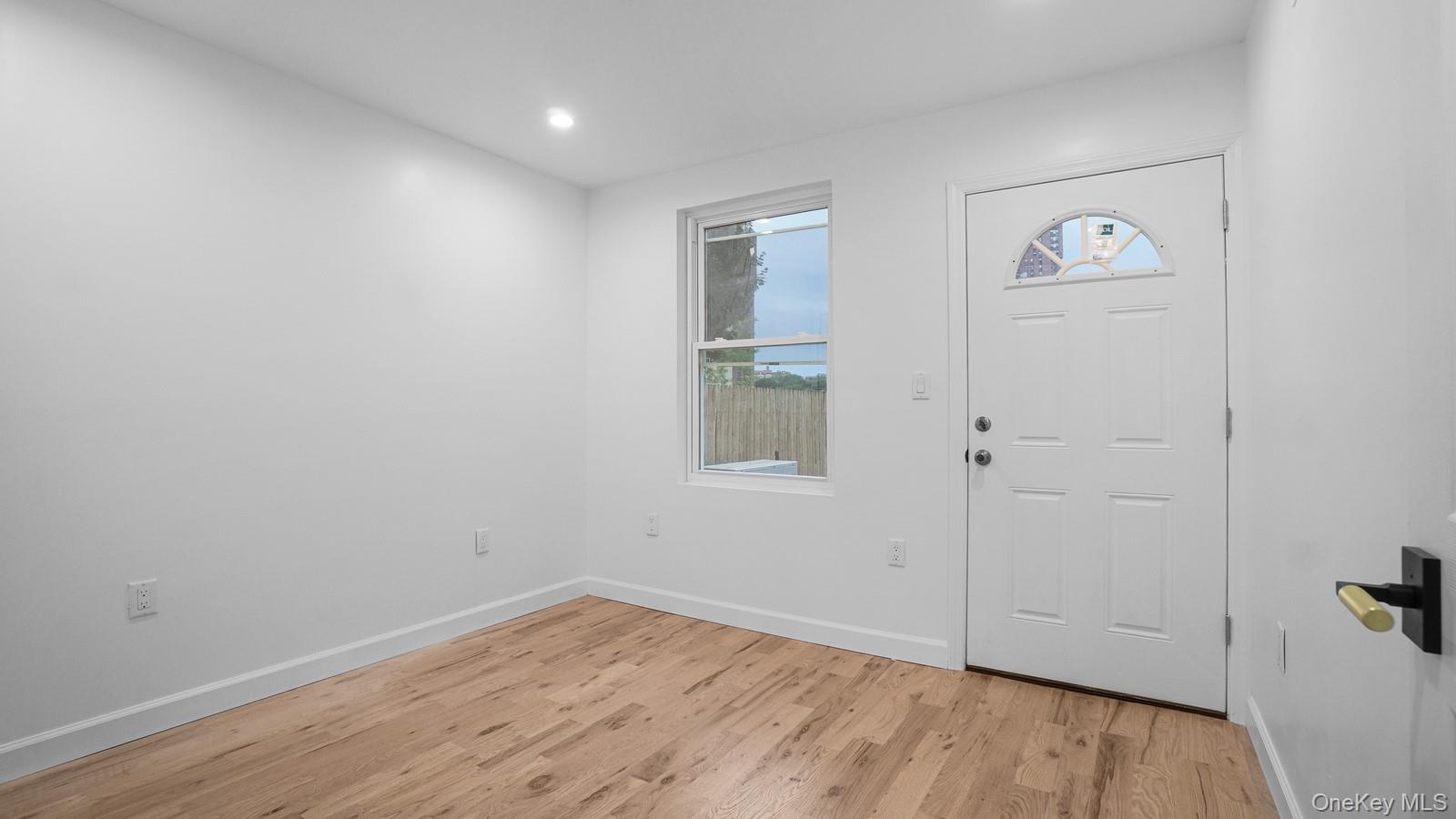 1737 Popham Avenue – For Sale photo 9