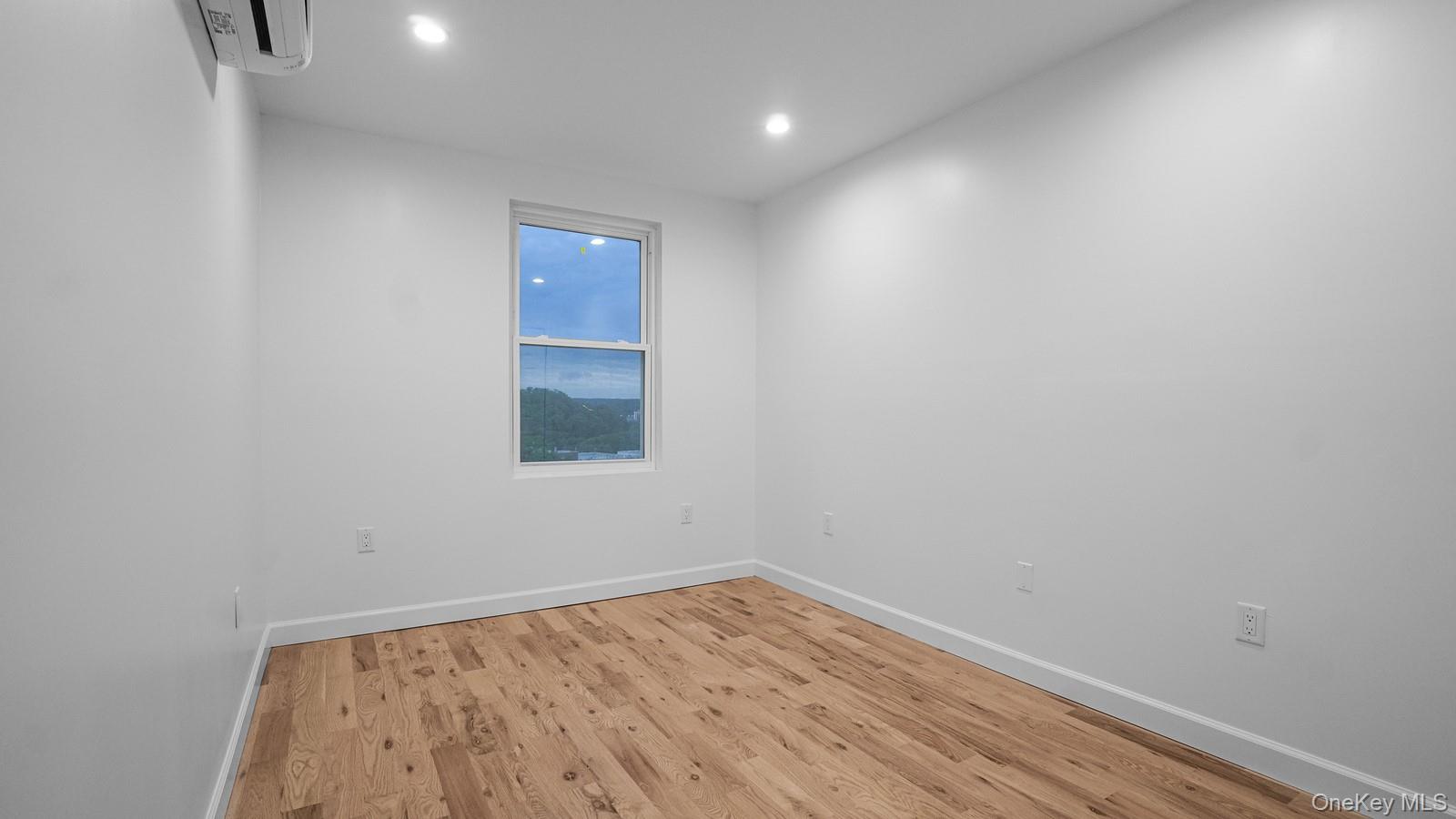 1737 Popham Avenue – For Sale photo 18