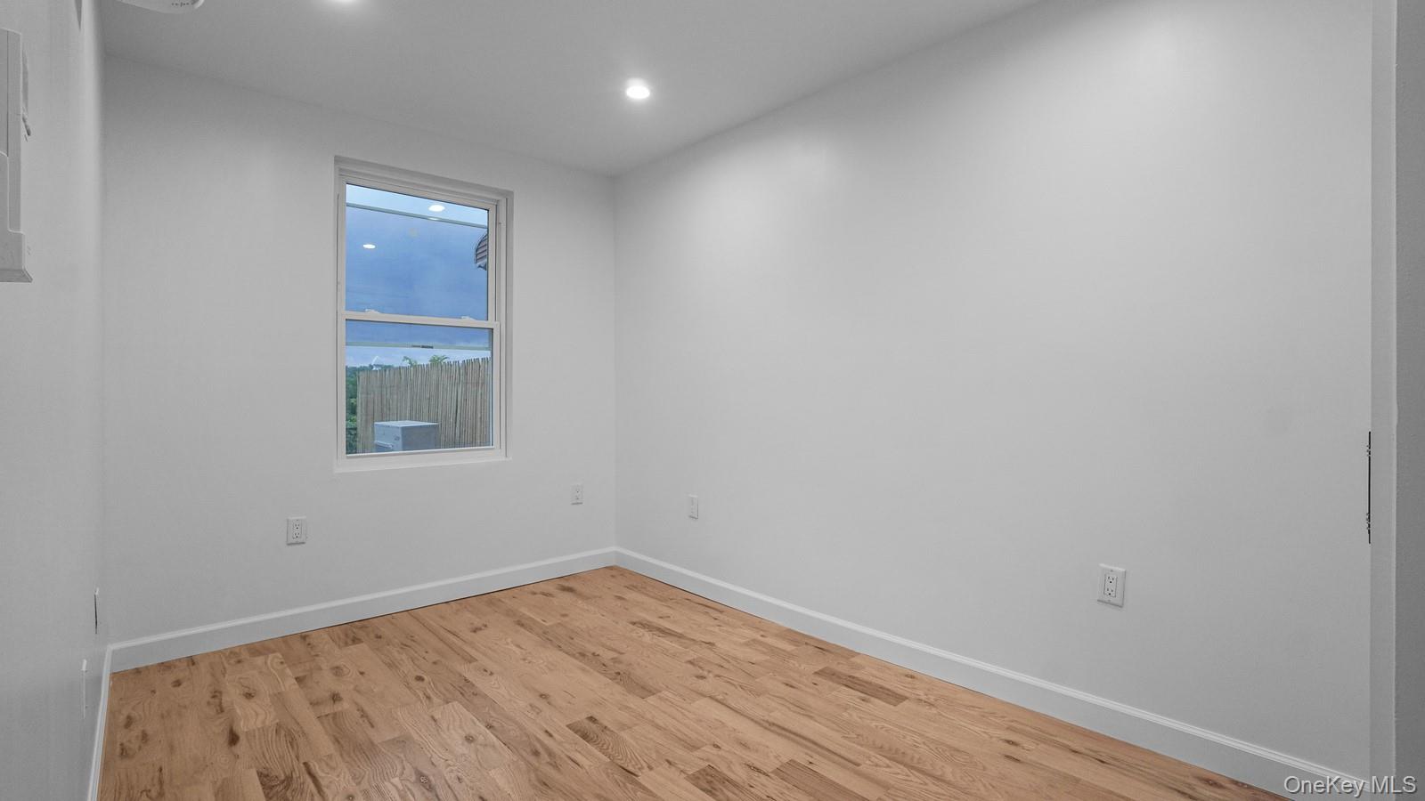 1737 Popham Avenue – For Sale photo 22