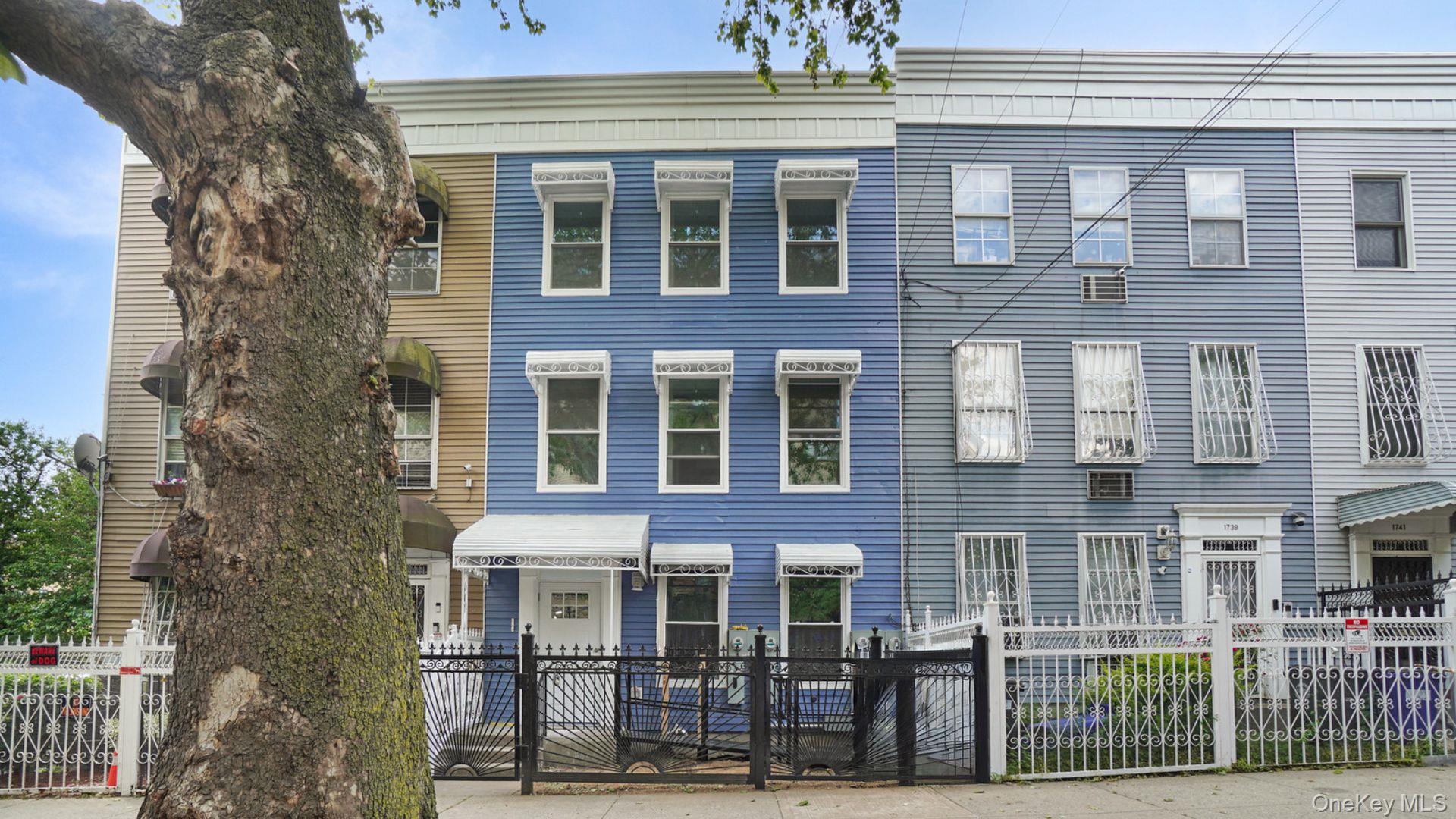 1737 Popham Avenue – For Sale