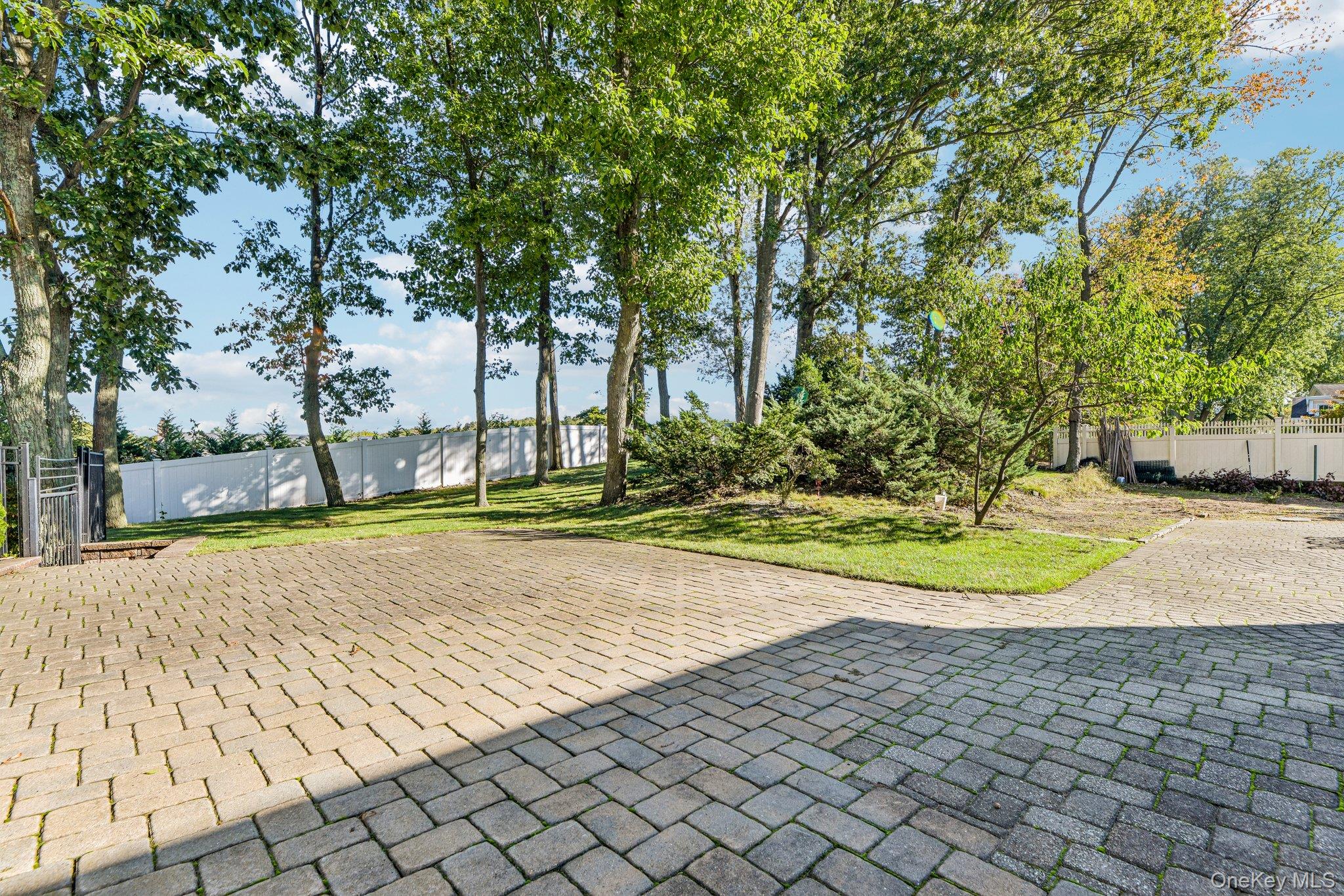 81 Twin Oaks Drive – For Sale photo 21