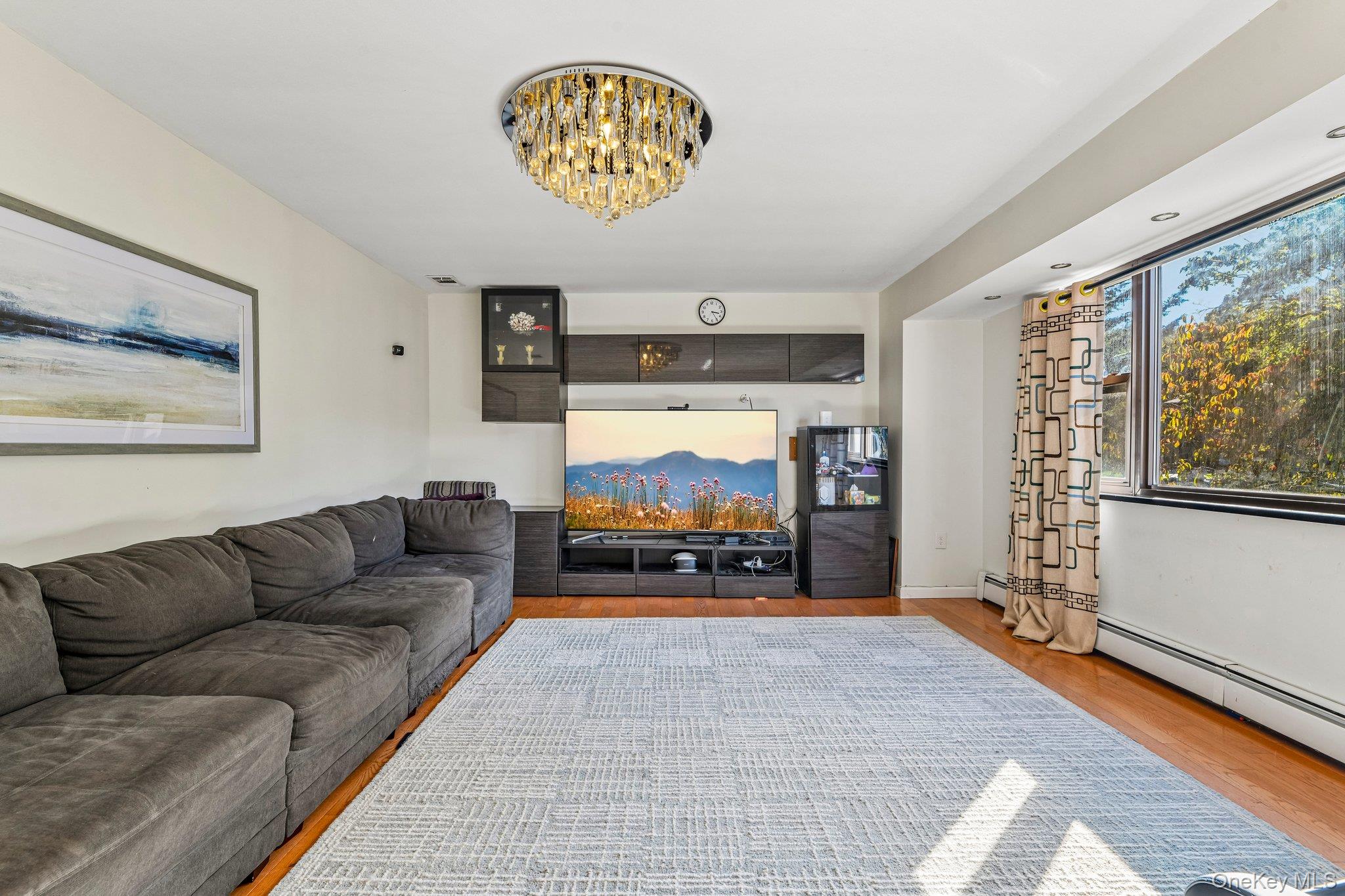 81 Twin Oaks Drive – For Sale photo 4