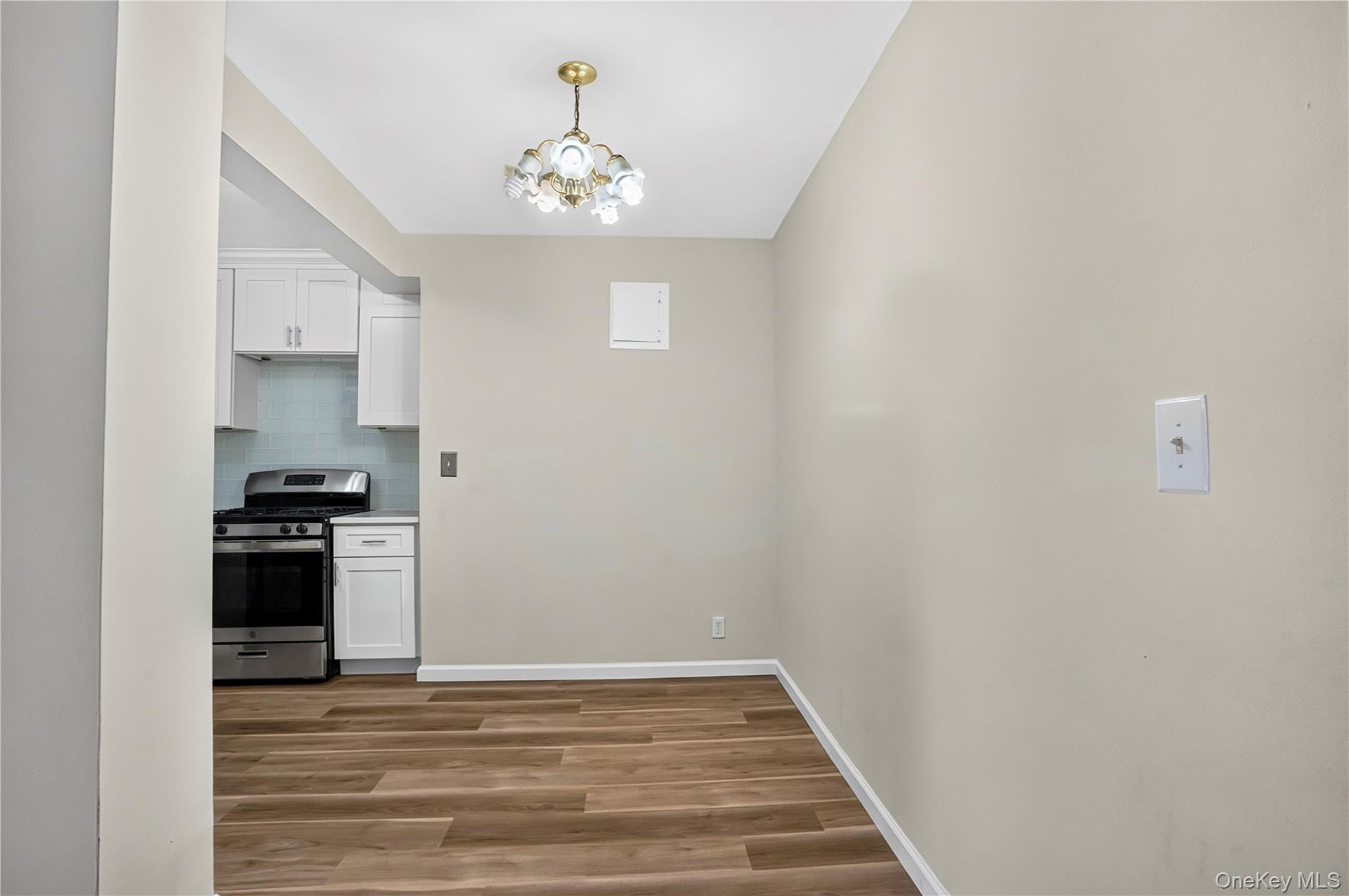 8915 Parsons Boulevard, Unit 11D photo 6