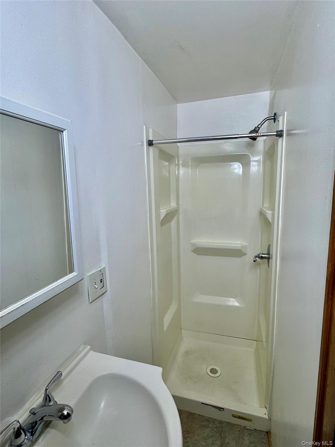 4 Harding Street – For Sale photo 8