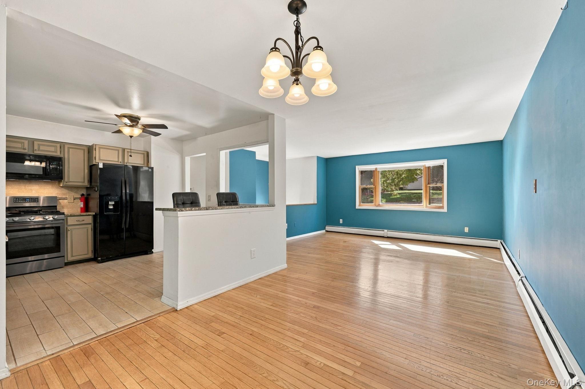 10 Van Wagner Road – For Sale photo 6