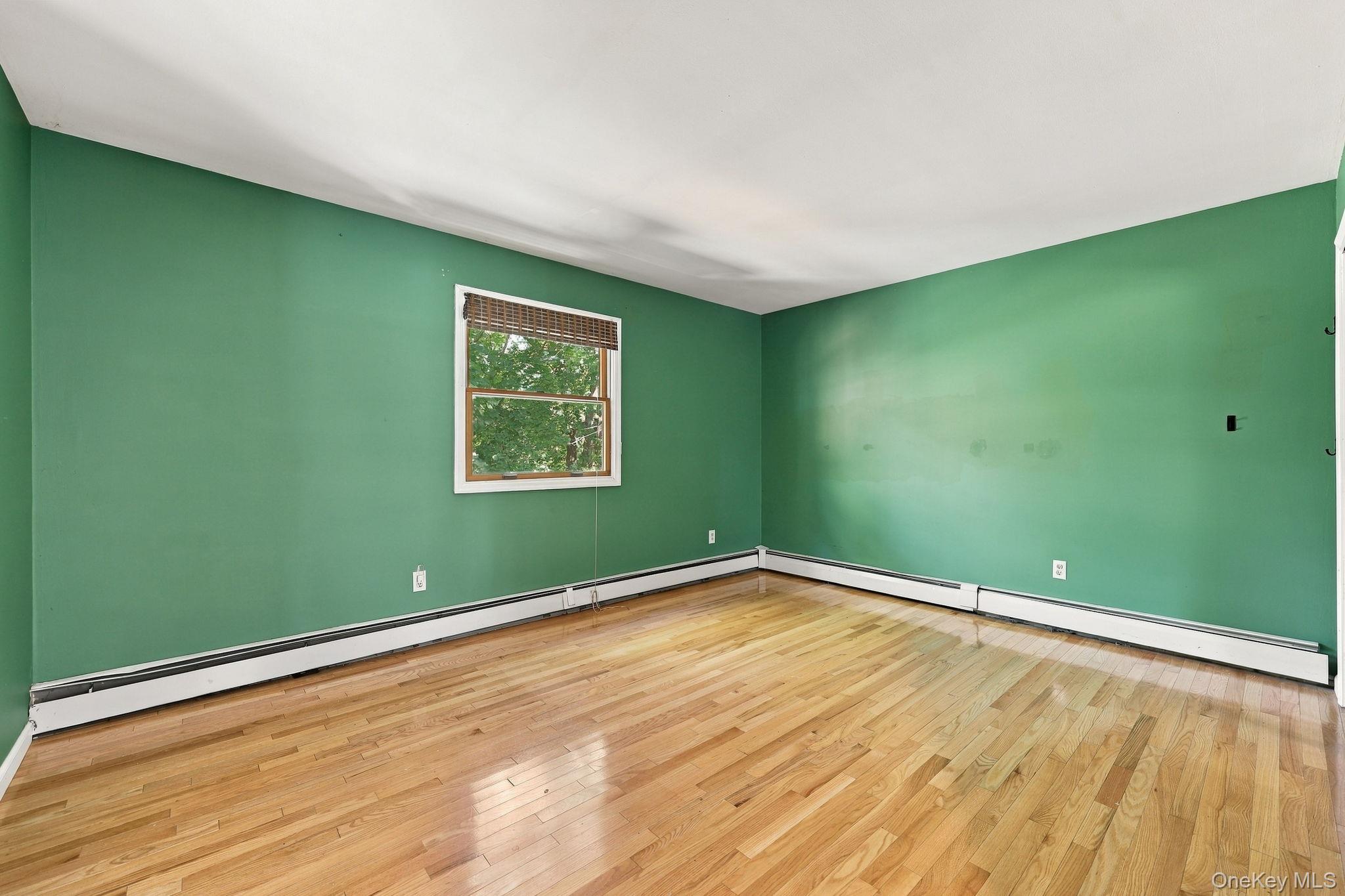 10 Van Wagner Road – For Sale photo 15